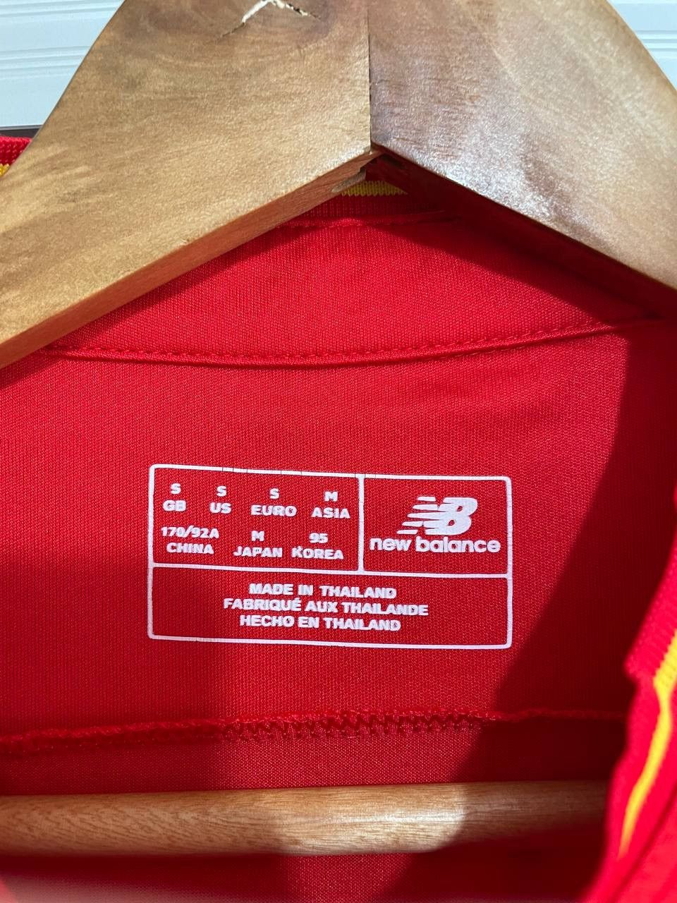 New Balance Liverpool 2016-2017 Home Soccer Jersey Football Shirt Kit Size US S / EU 44-46 / 1 - 8 Thumbnail