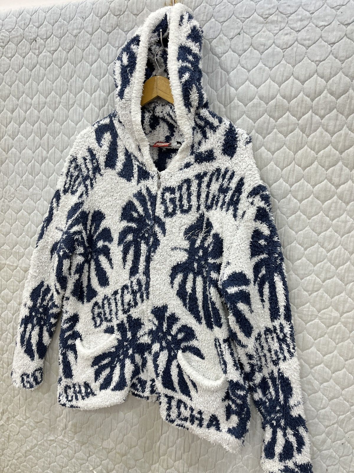 Other (Ppp). 🔥🔥STEALS GOTCHA SURF WEAR HOODIE JACKET Size US L / EU 52-54 / 3 - 2 Thumbnail