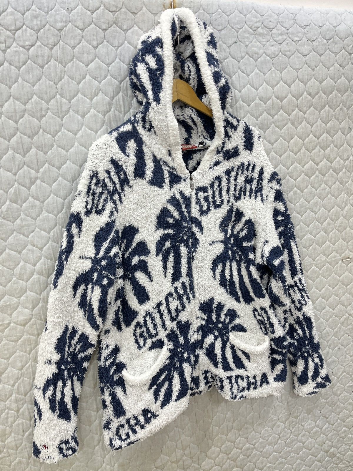 Other (Ppp). 🔥🔥STEALS GOTCHA SURF WEAR HOODIE JACKET Size US L / EU 52-54 / 3 - 3 Thumbnail