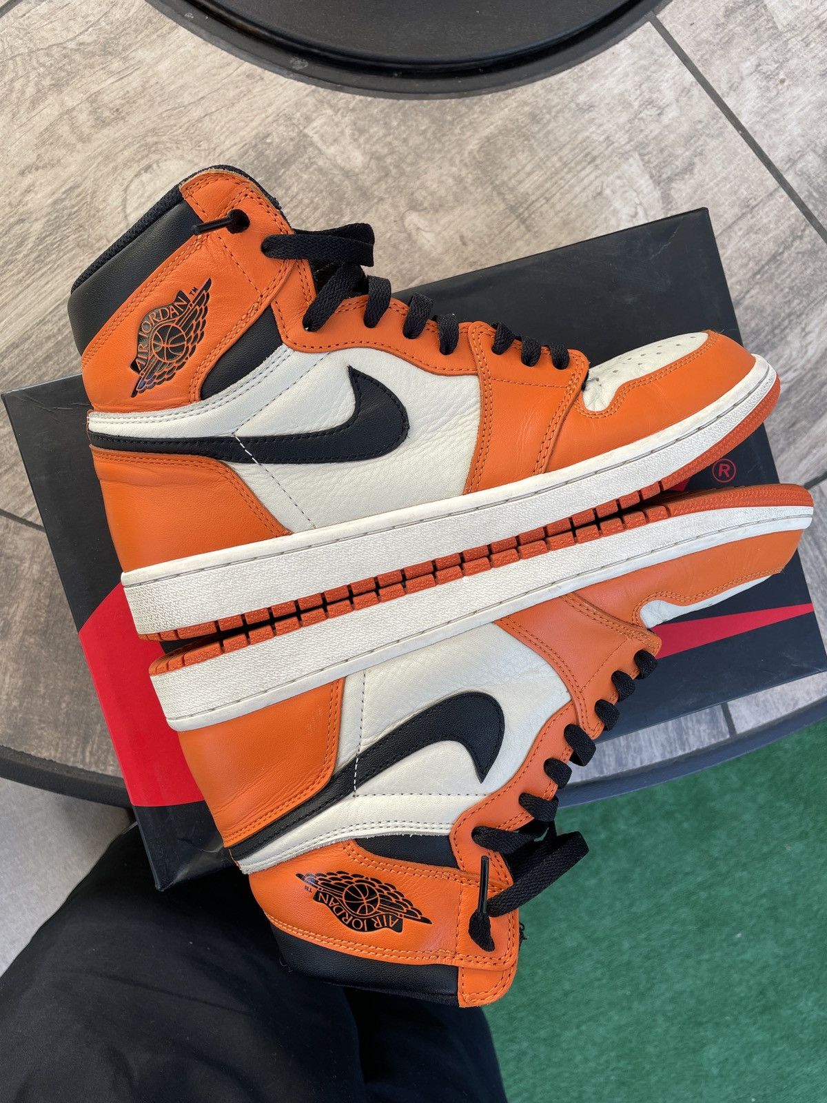 Jordan Brand Air Jordan 1 Retro High OG Shattered Backboard Away Reverse Size US 10 / EU 43 - 3 Thumbnail