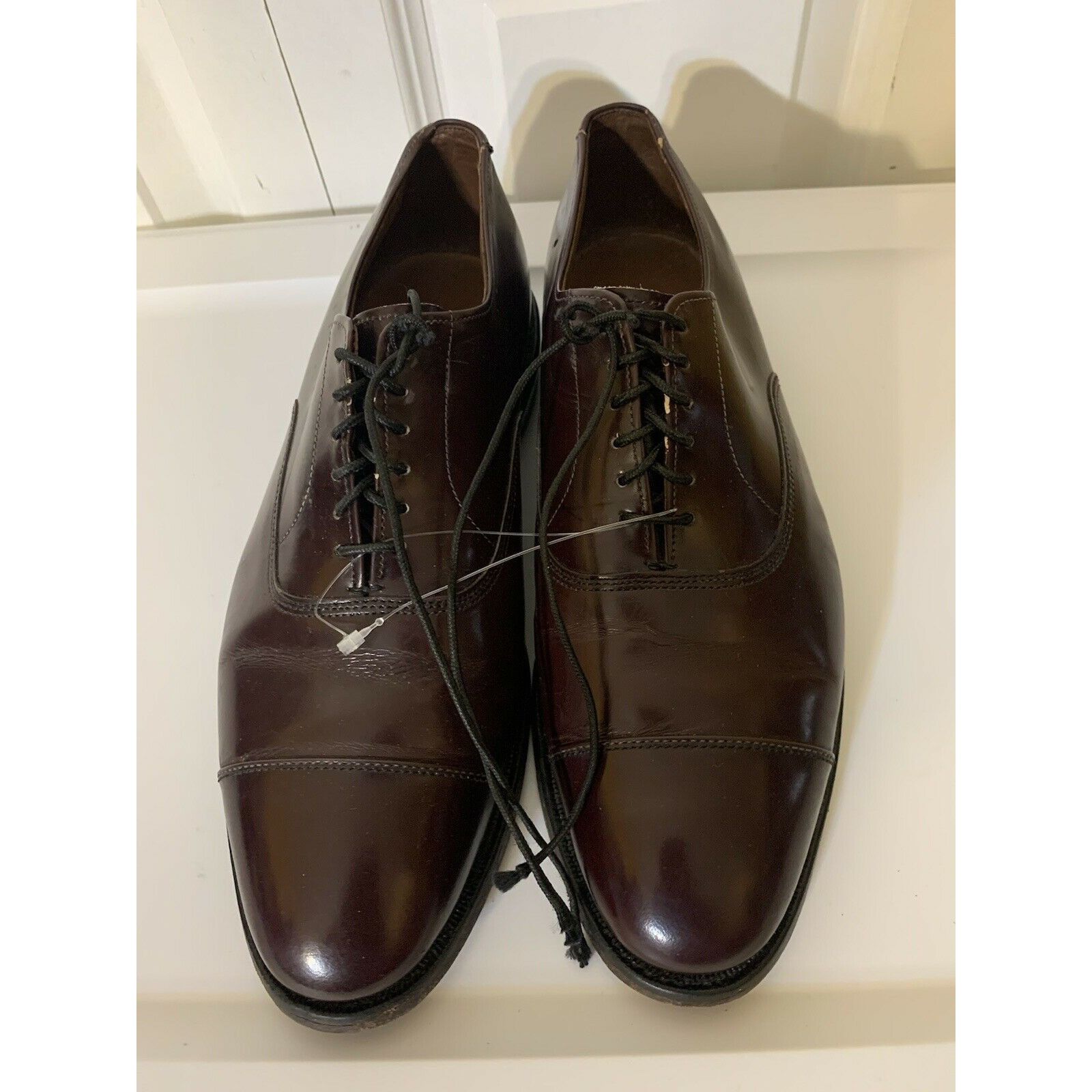 Allen Edmonds Allen Edmonds "PARK AVENUE" Men's Sz 8D Cap Oxfords USA Burg Size US 8 / EU 41 - 4 Thumbnail