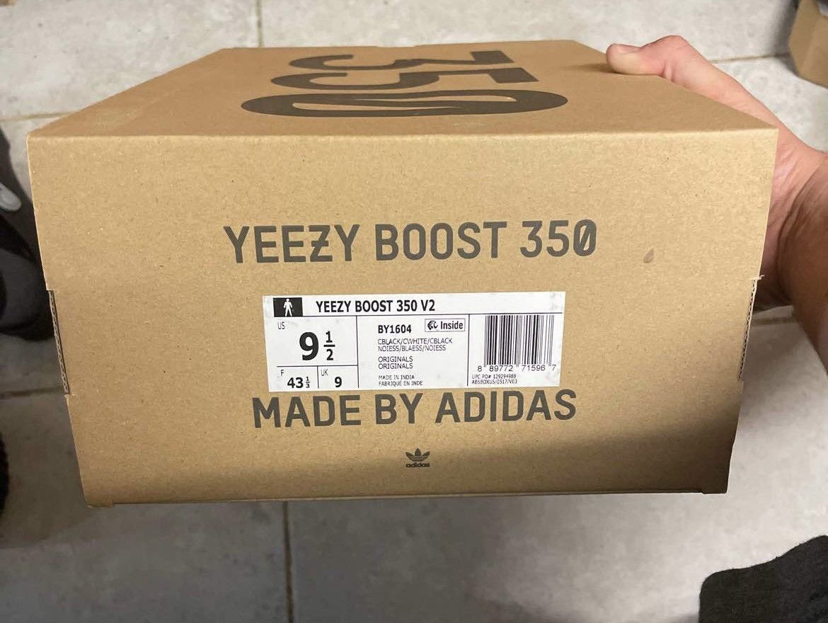 yeezy boost 350 v2 core black white oreo