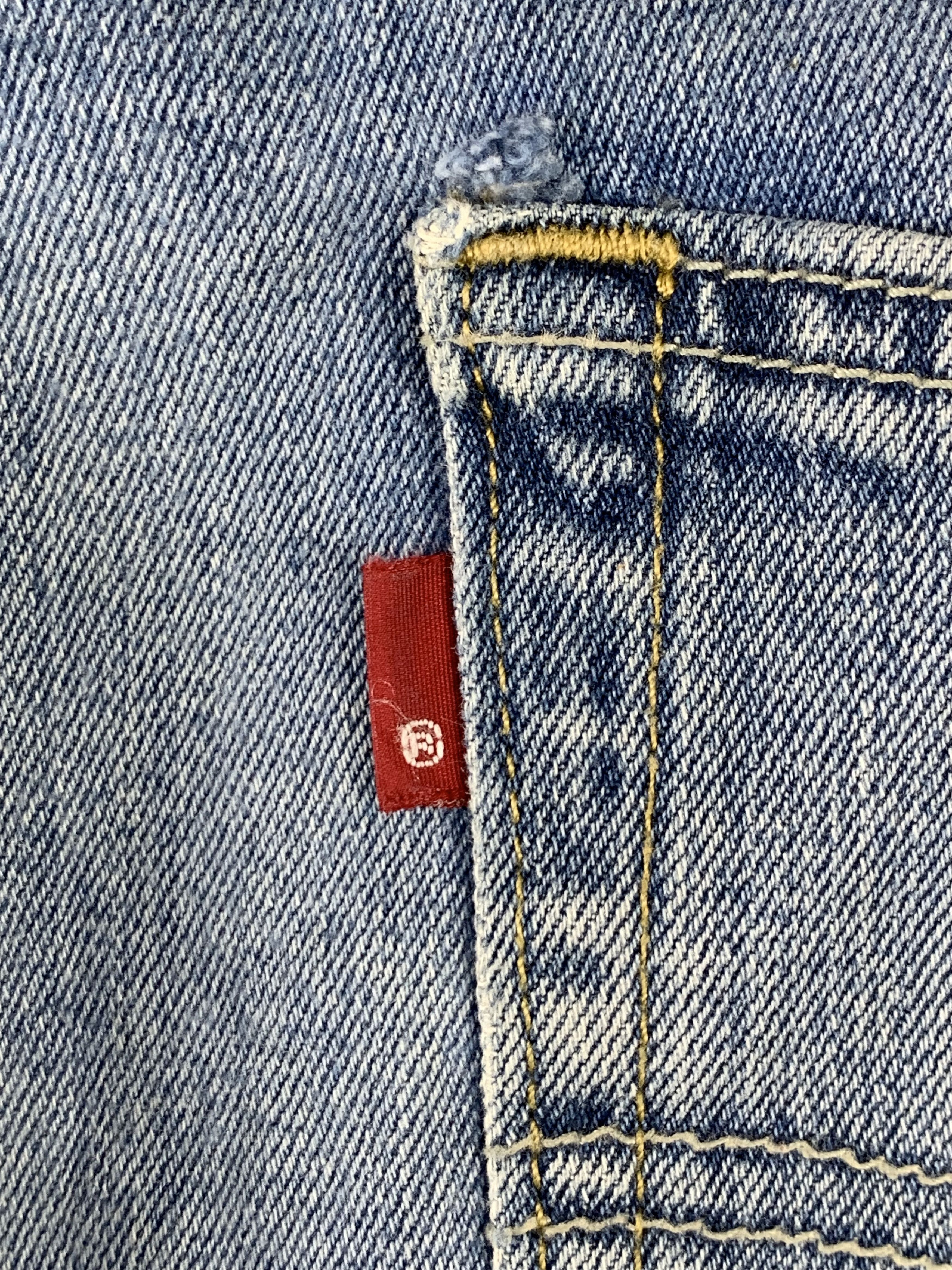 Levi's Vintage Levis 513 Faded Blue Jeans DP1939 Size US 30 / EU 46 - 5 Thumbnail