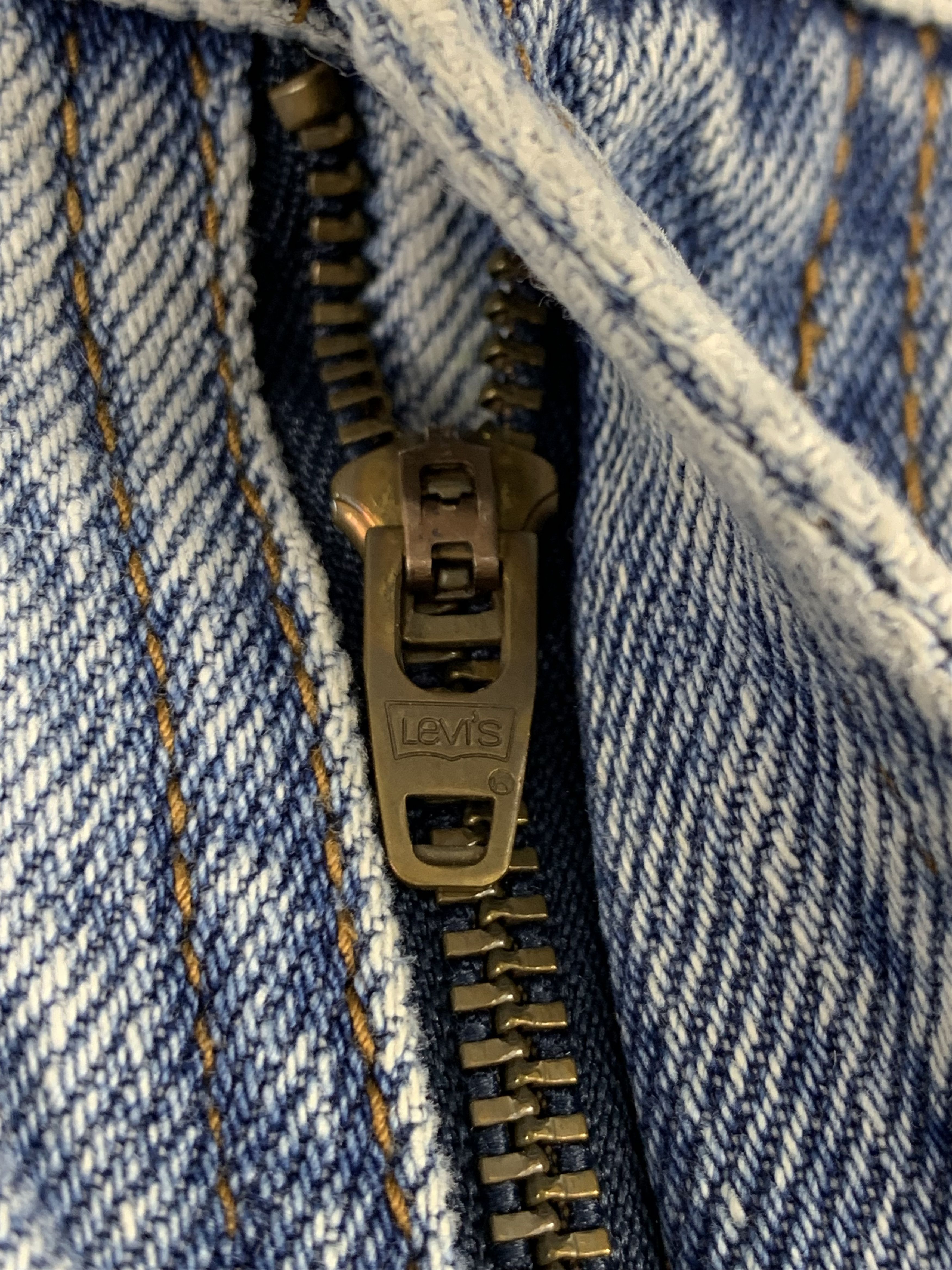 Levi's Vintage Levis 560 Light Wash Jeans DP1944 Size US 39 - 9 Thumbnail