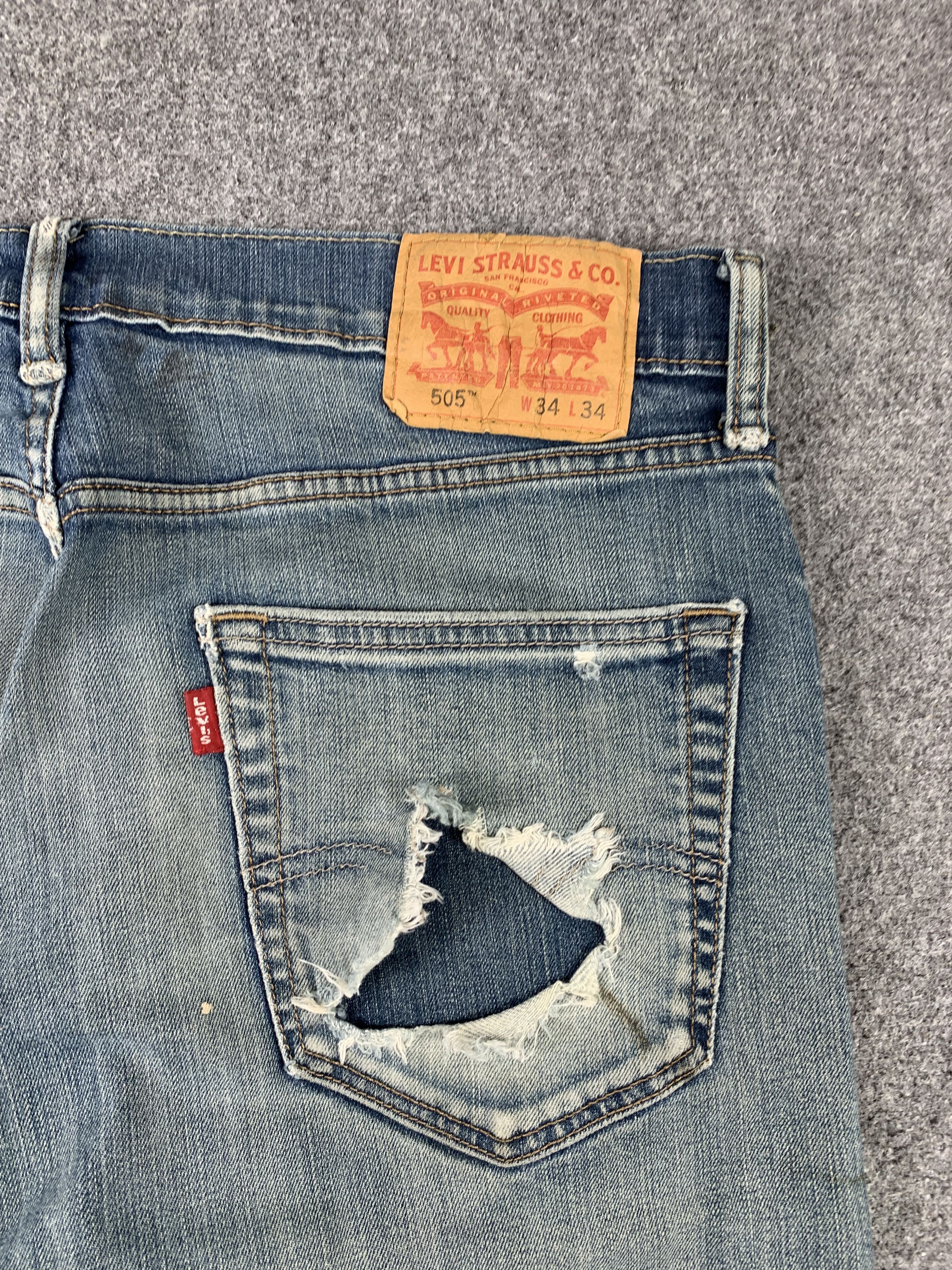 Levi's × Vintage Vintage Levis 505 Faded Blue Jeans DP1953 Size US 33 - 20 Thumbnail