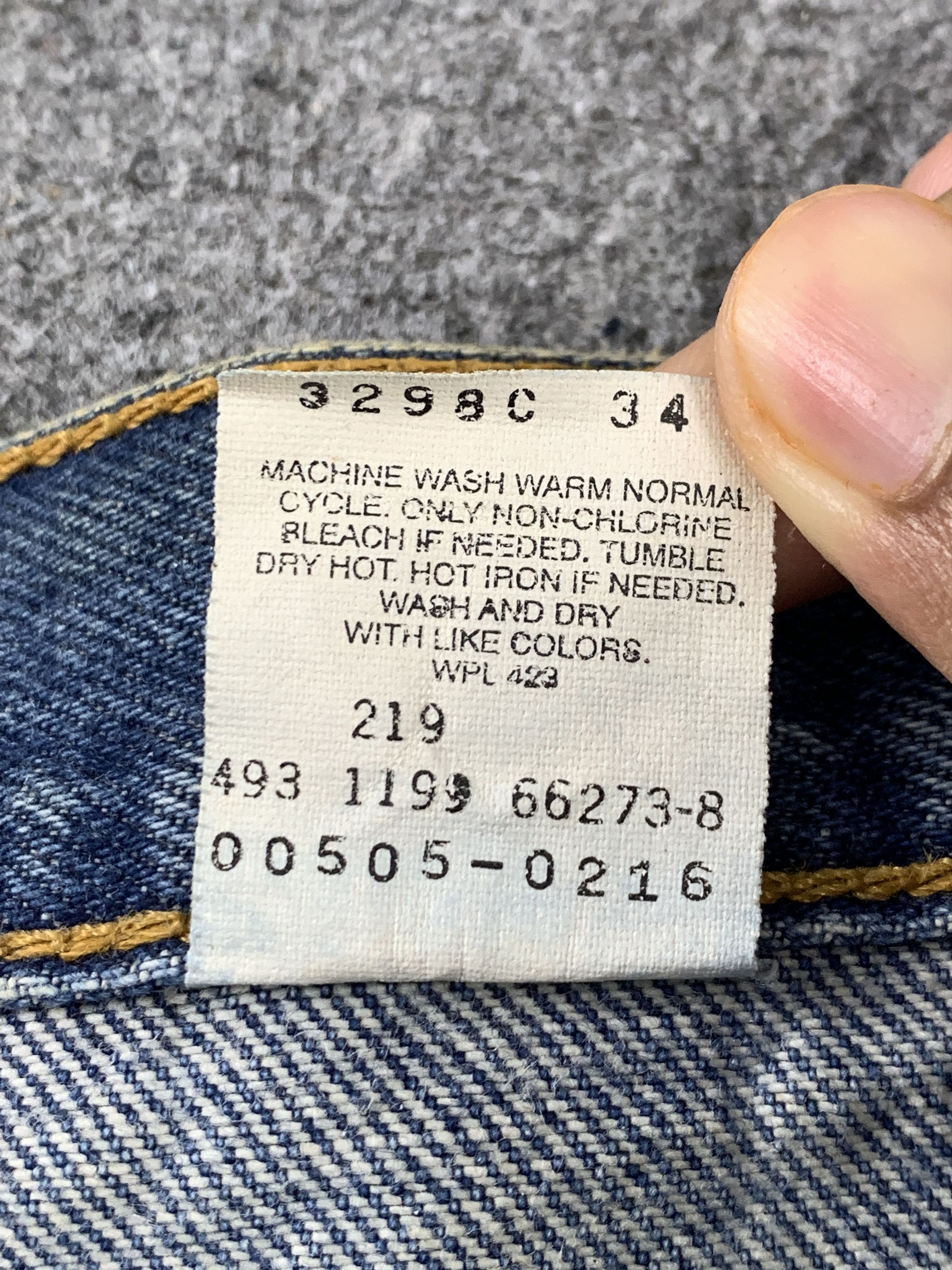 Levi's Vintage 90s Levis 505 Faded Blue Jeans DP1964 Size US 35 - 8 Thumbnail