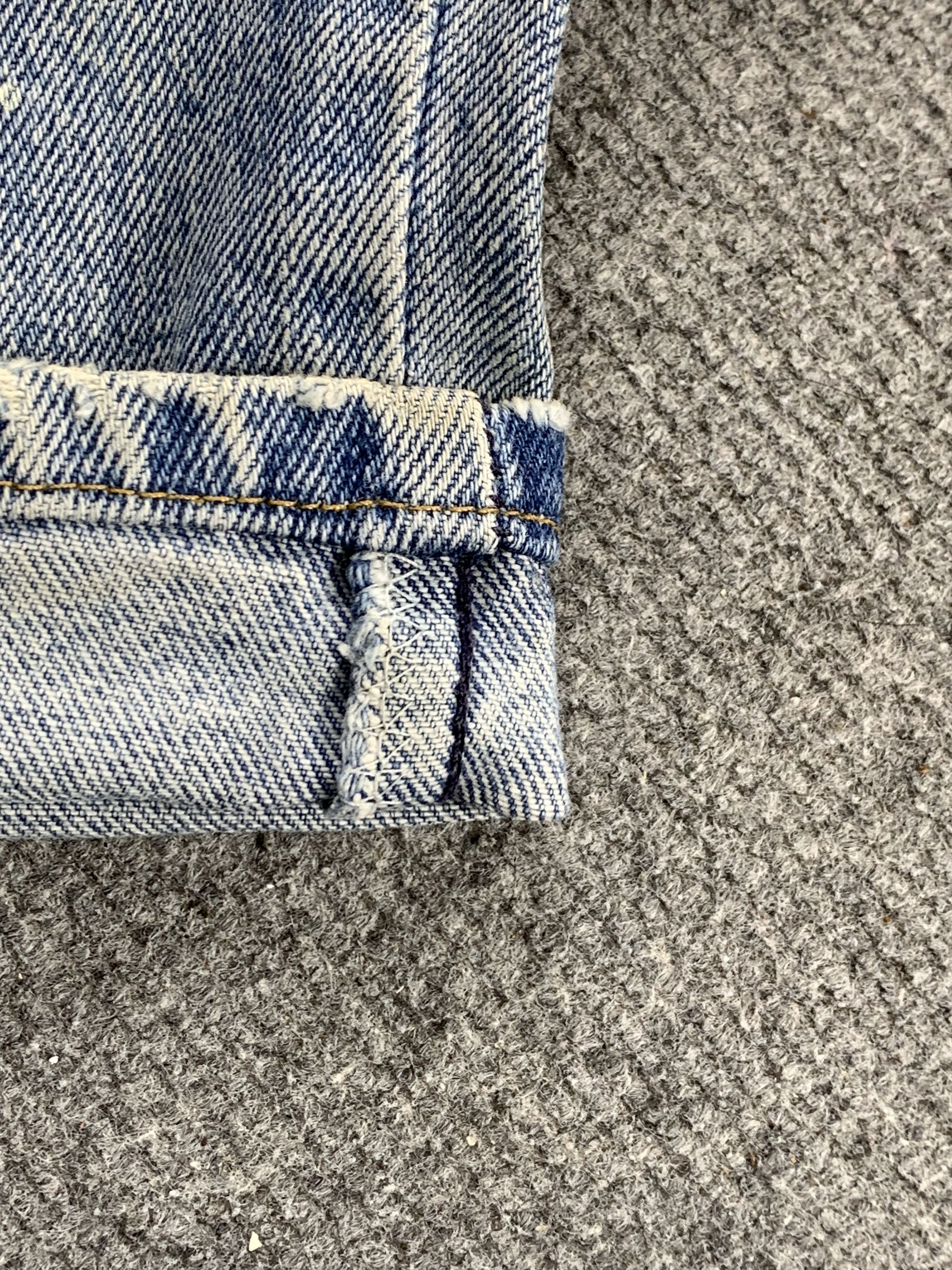 Levi's Vintage 90s Levis 551 Light Wash Jeans DP1965 Size US 26 / EU 42 - 9 Thumbnail