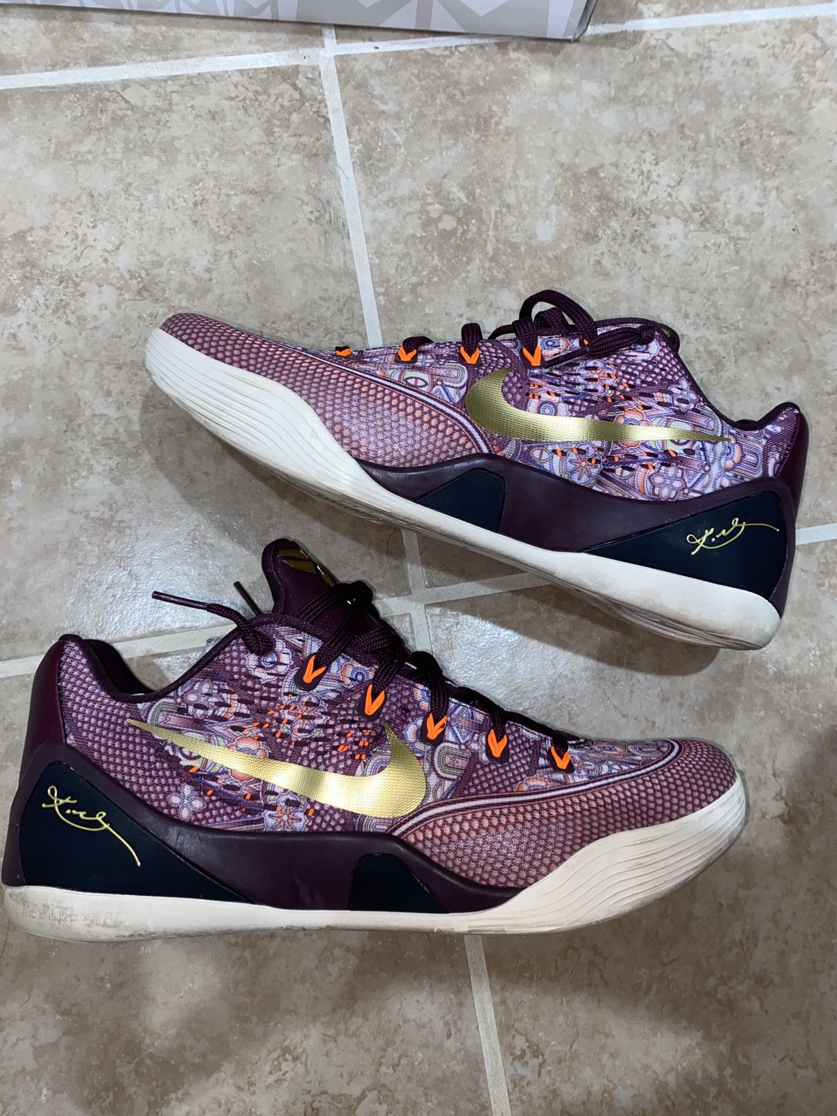 KOBE IX - Main Image