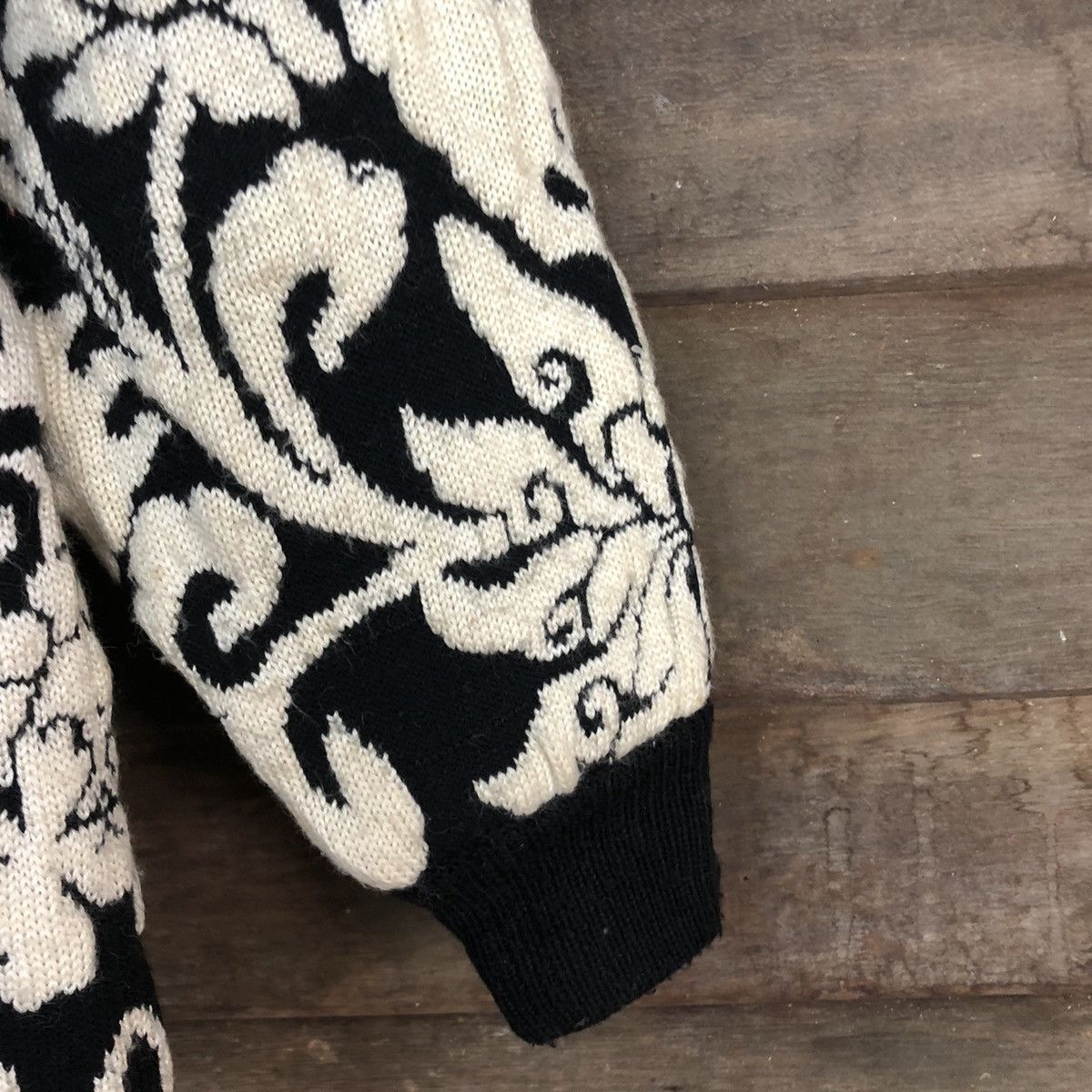 Japanese Brand Japan Brand Black White Aran Isles cardigan Knitwear #c671 Size US M / EU 48-50 / 2 - 4 Thumbnail