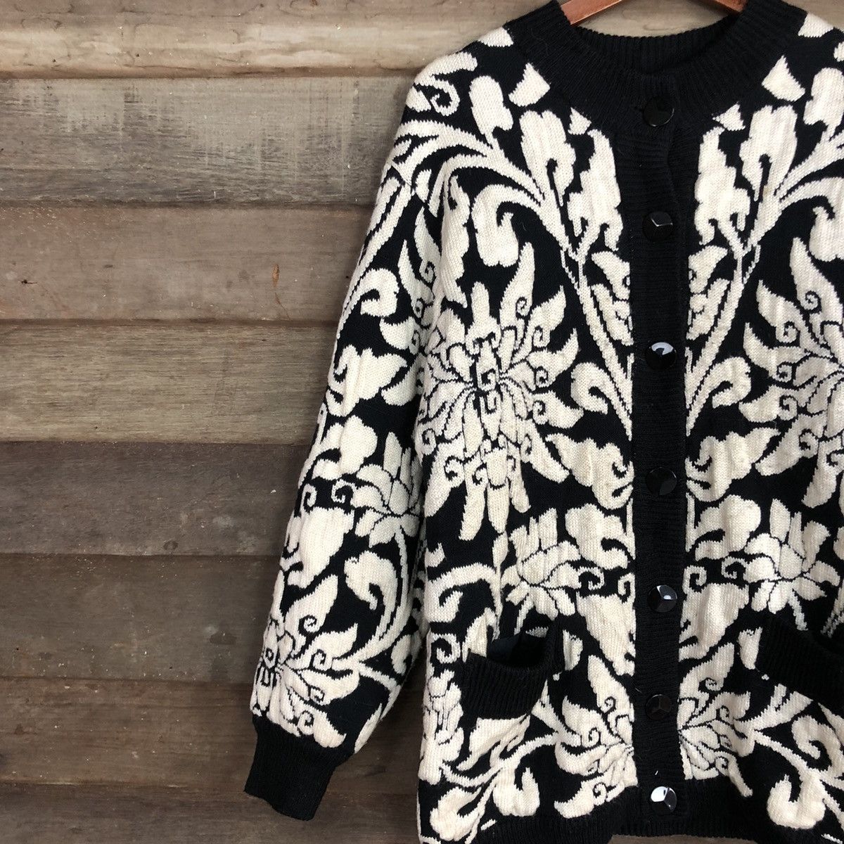 Japanese Brand Japan Brand Black White Aran Isles cardigan Knitwear #c671 Size US M / EU 48-50 / 2 - 7 Thumbnail