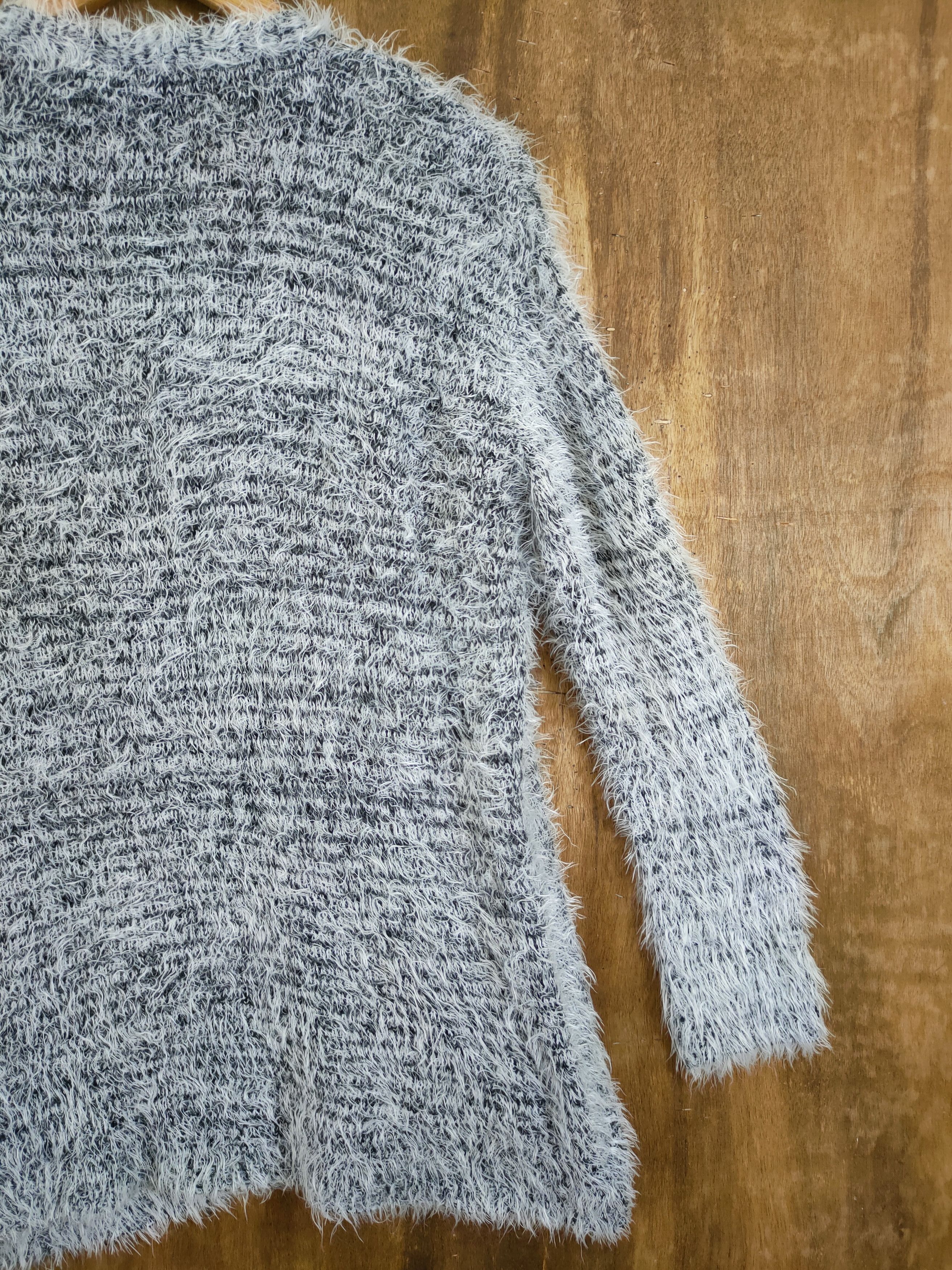 Japanese Brand D Divided mohair shag shaggy soft fur cardigan #46-1029 Size S / US 4 / IT 40 - 10 Thumbnail