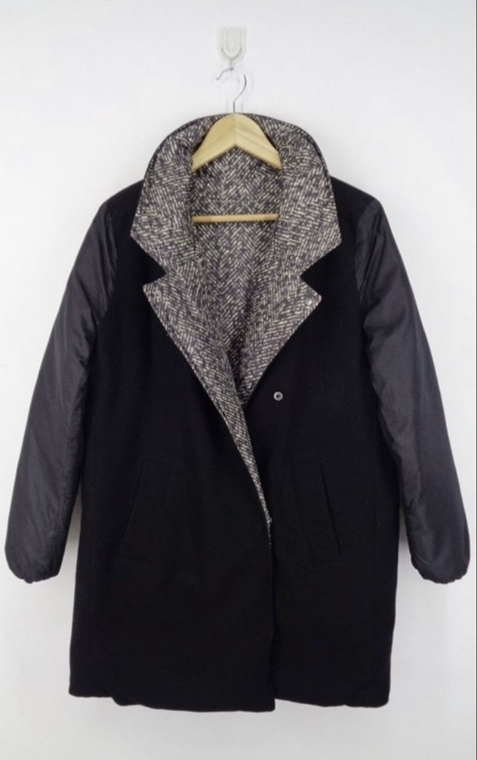 Maison Margiela Maison Margiela reversible wool down coat Size US S / EU 44-46 / 1 - 1 Thumbnail