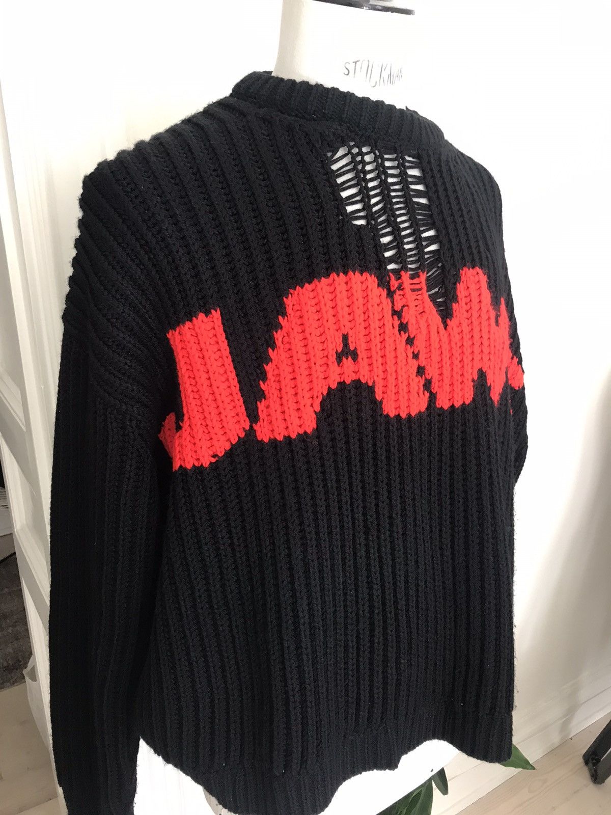 Calvin klein jaws discount sweater