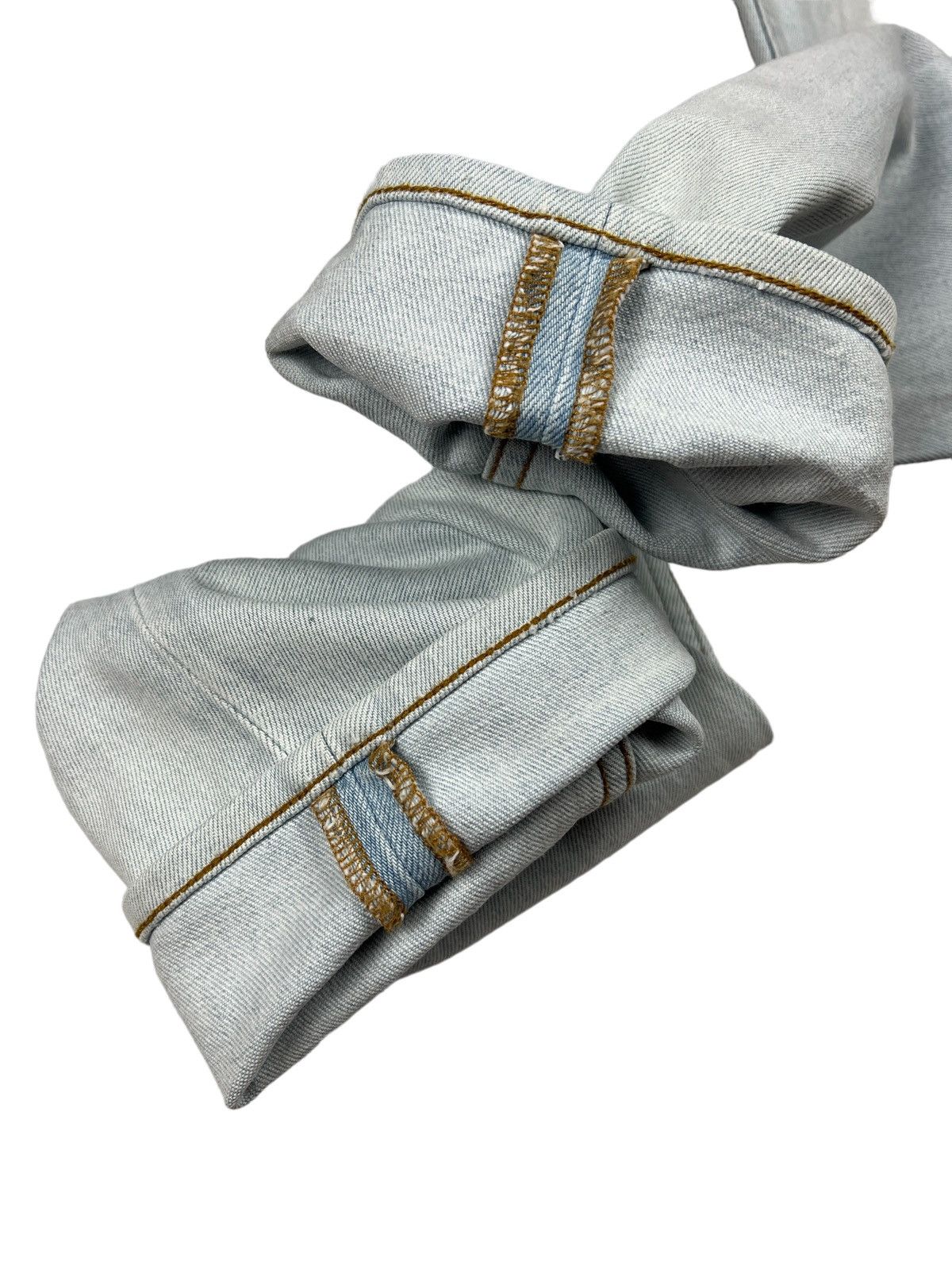 Acne Studios ‘Ace Bleach Vtg” Slim Denim
