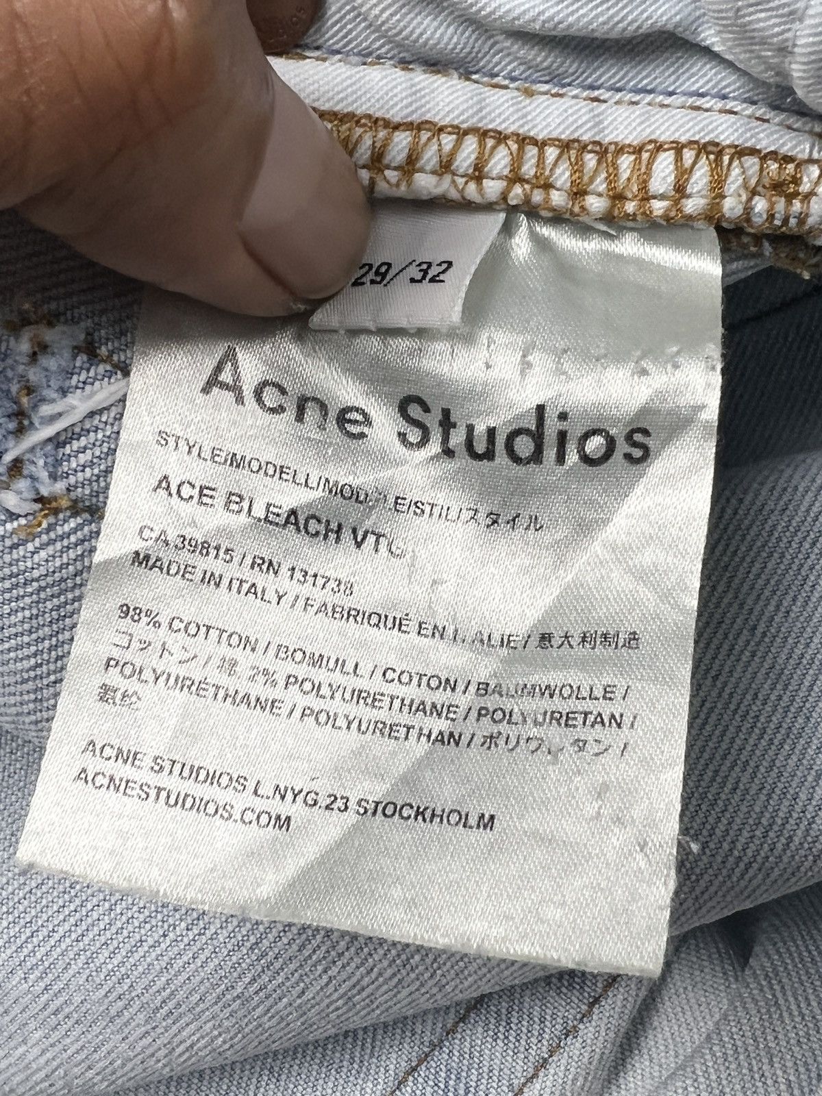 Acne Studios ‘Ace Bleach Vtg” Slim Denim