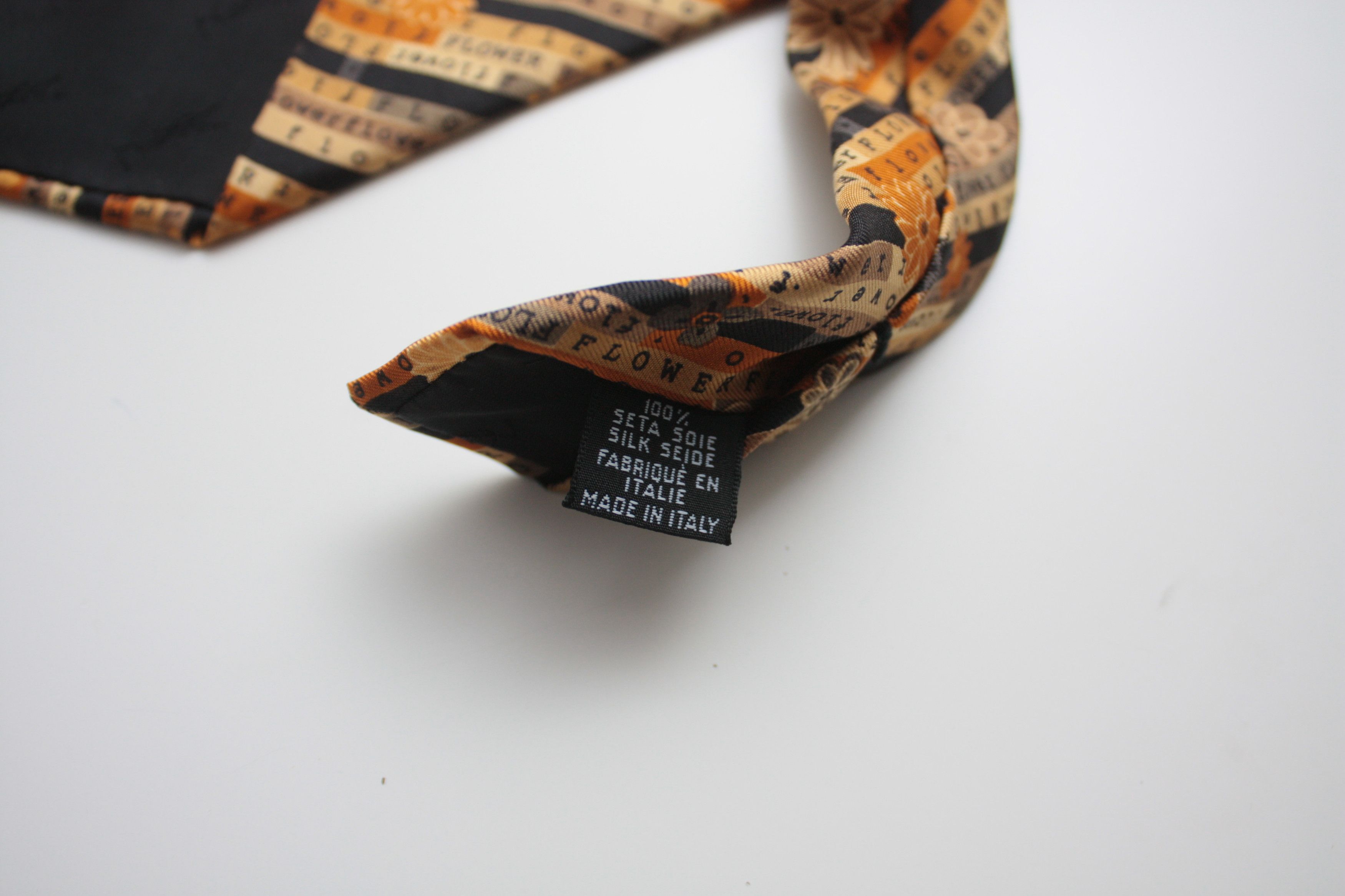 Yves Saint Laurent Yves Saint Laurent Flower Silk Tie Made In Italy Size ONE SIZE - 4 Thumbnail