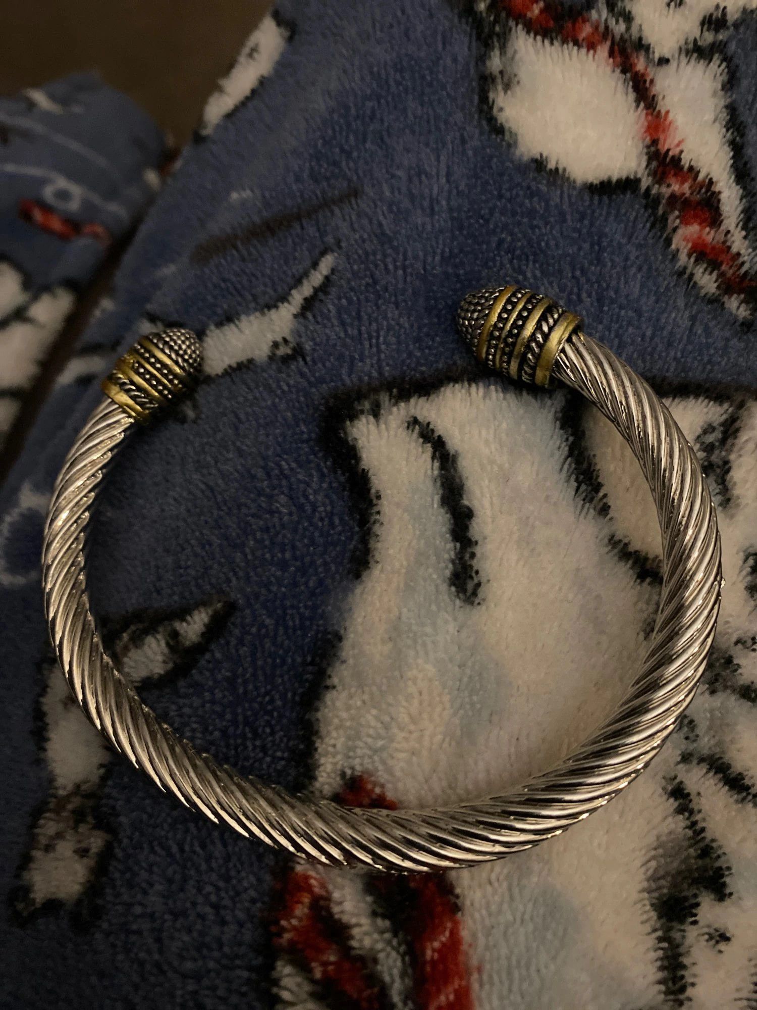 Jewelry Twisted Cable Wire Bracelet Size ONE SIZE - 5 Thumbnail