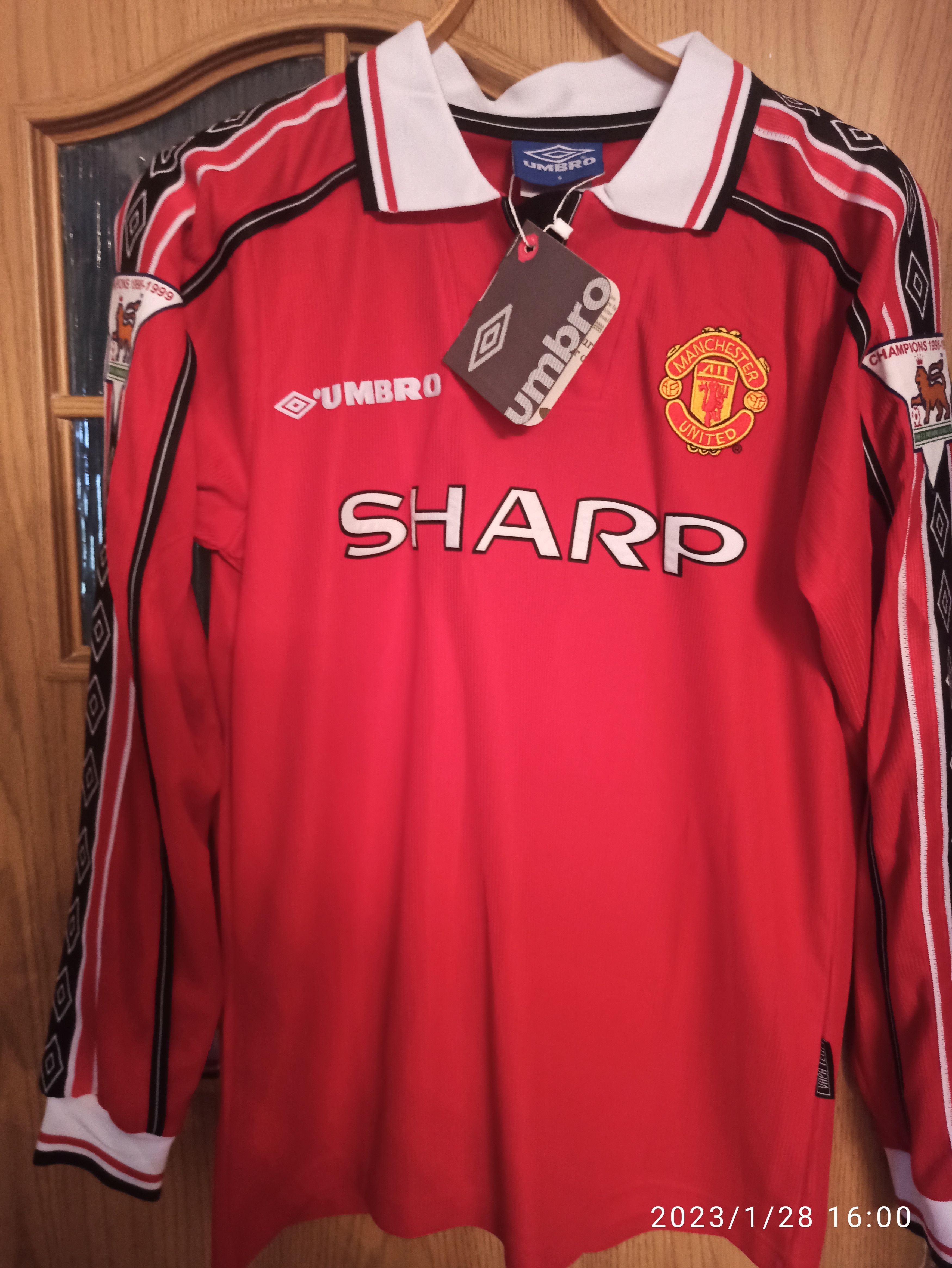 Maillot Domicile Manchester United 2000-2002 – Umbro #7 Beckham – Taille L – Occasion