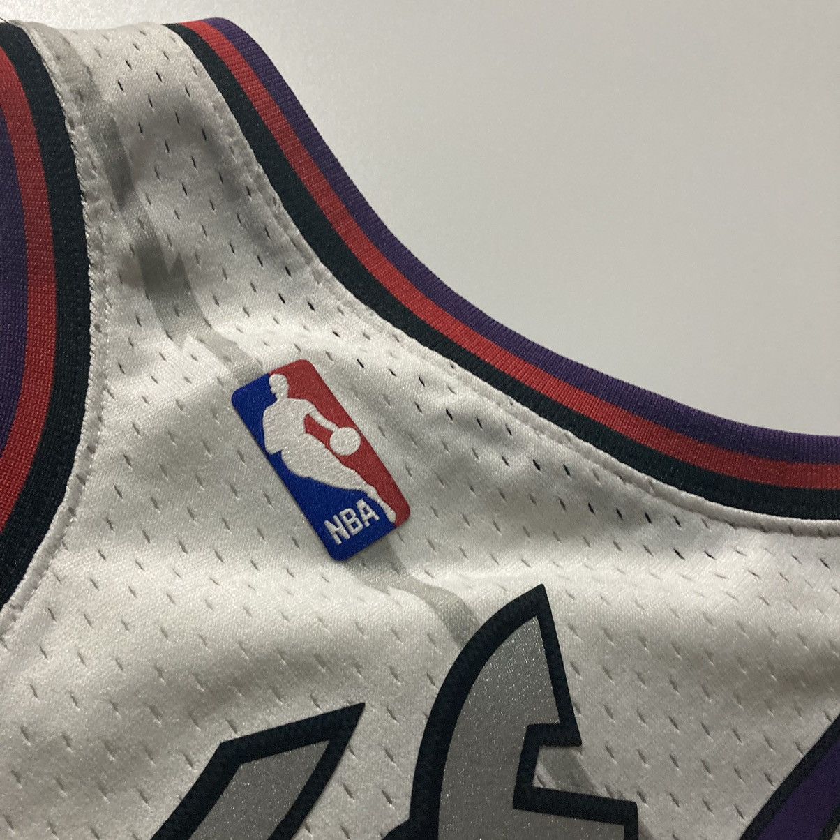 Mitchell & Ness toronto raptors nba vince carter mitchell & ness jersey Size US XL / EU 56 / 4 - 6 Thumbnail