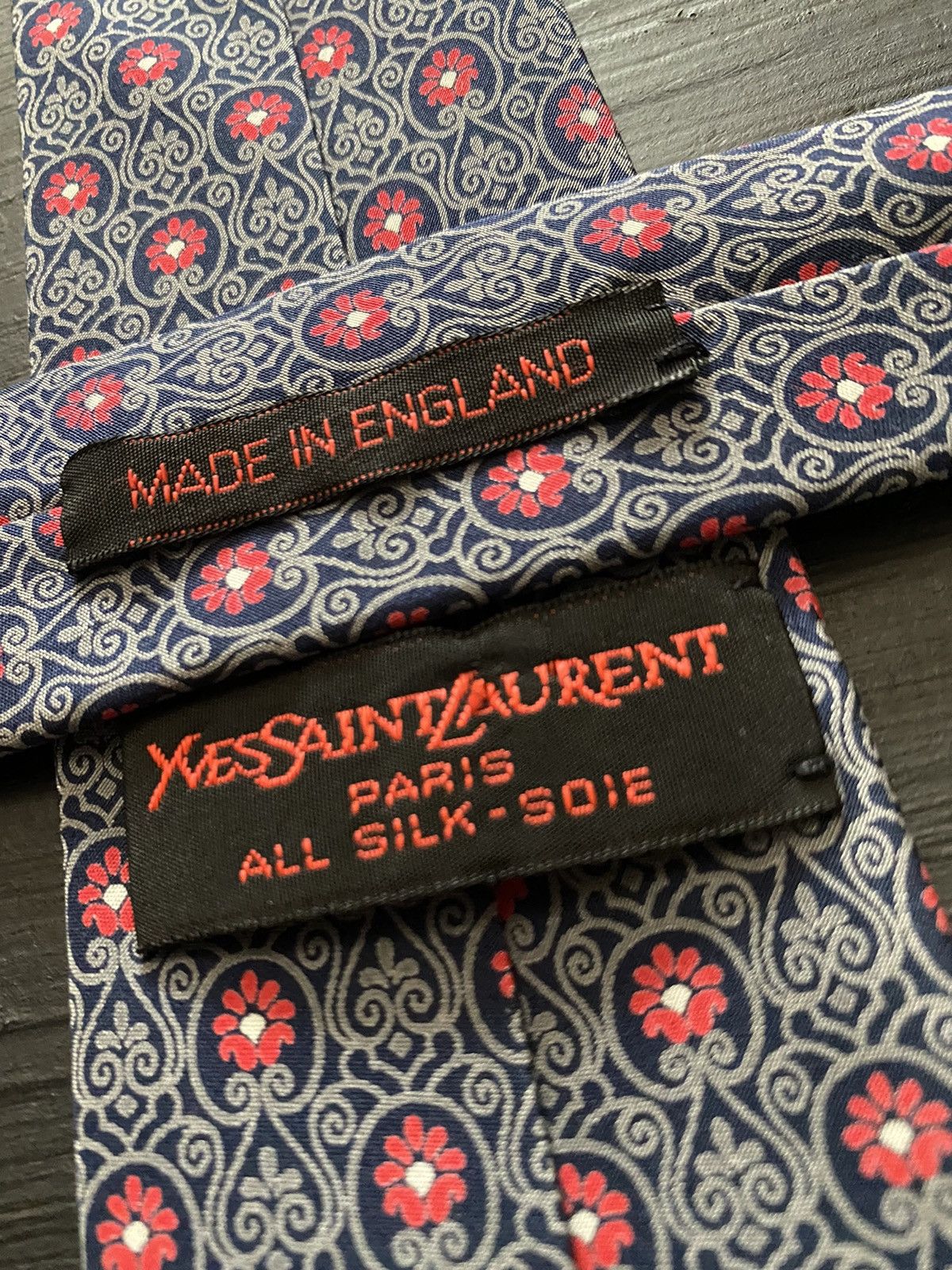 Yves Saint Laurent Rare Yves Saint Laurent Luxury Tie All Silk Vintage. Size ONE SIZE - 4 Thumbnail