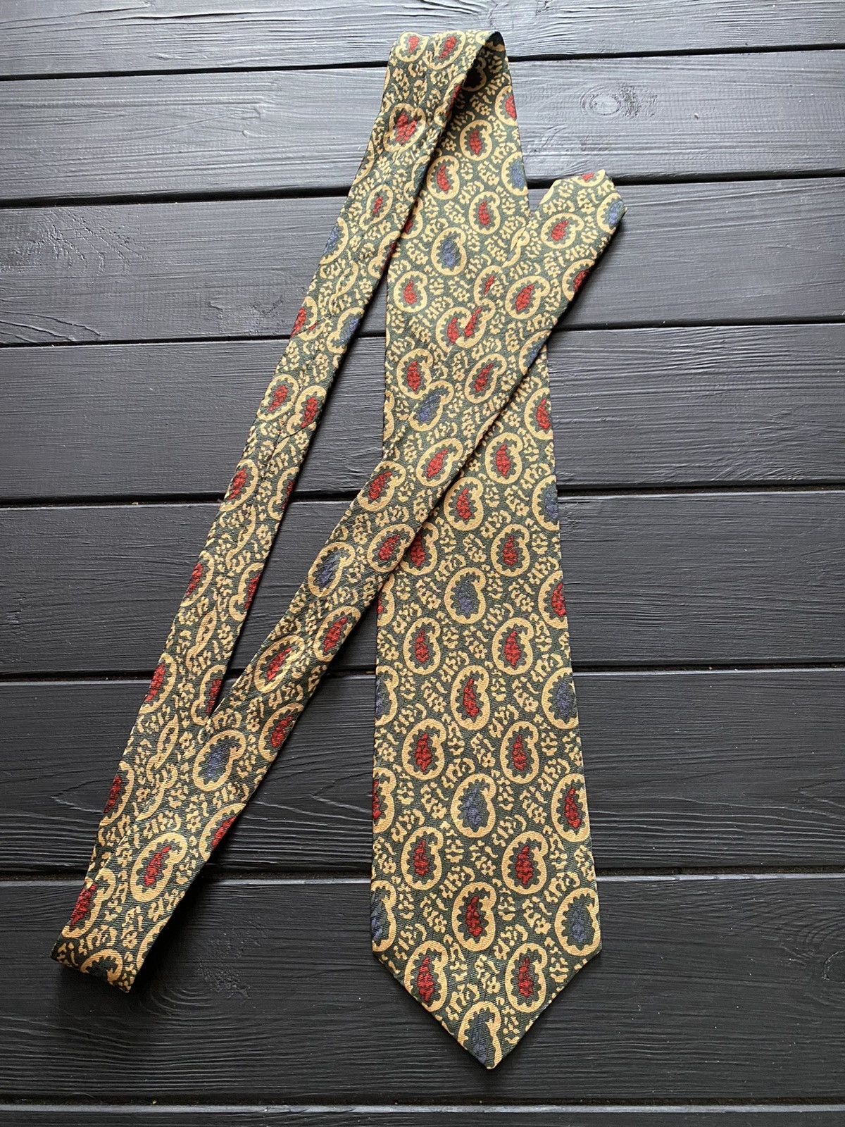 Yves Saint Laurent Rare Luxury Yves Saint Laurent Tie Vintage. Size ONE SIZE - 1 Thumbnail