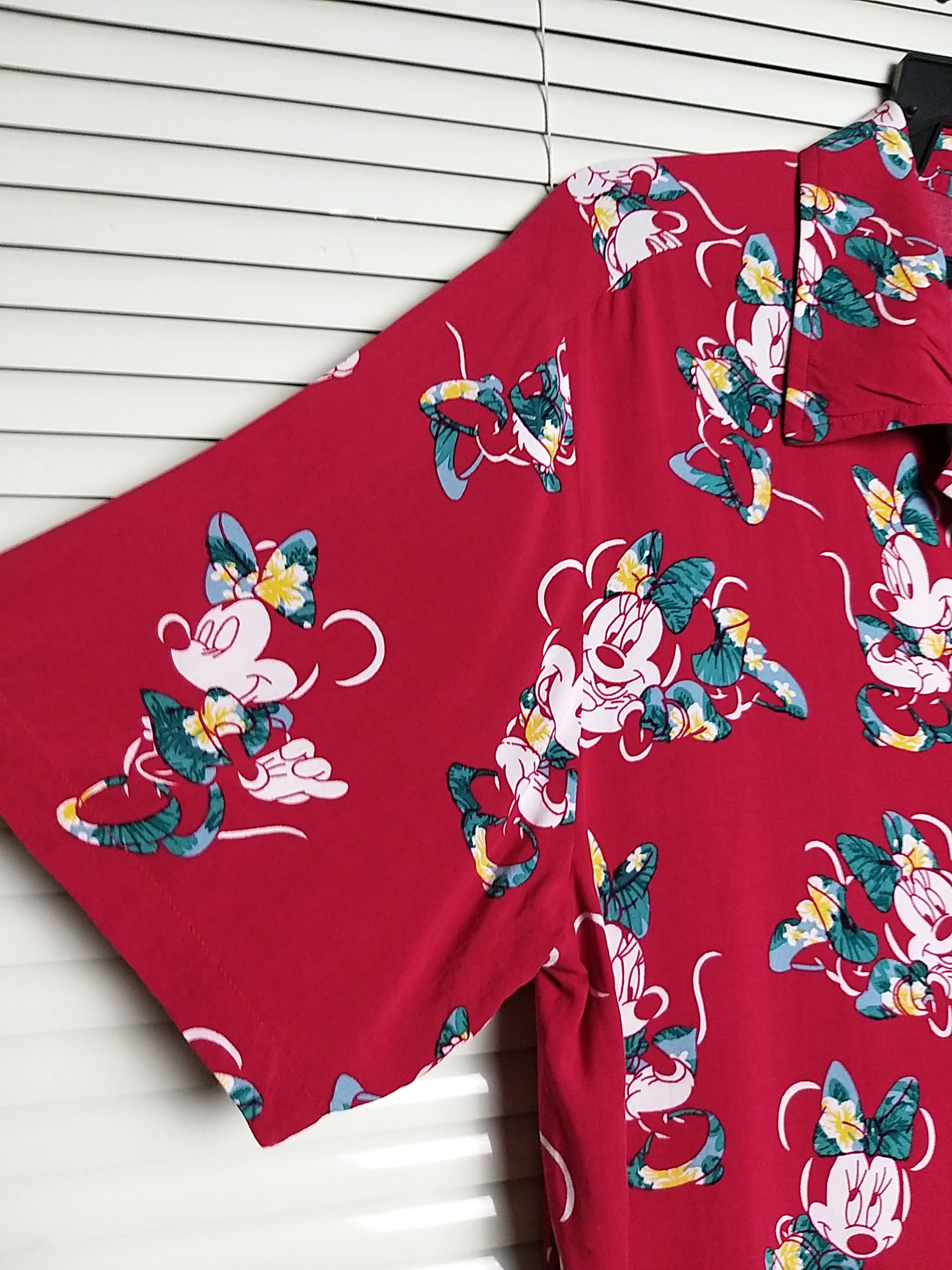 Mickey Mouse NICE💥💥HAWAIIAN SHIRT MINNIE MOUSE RAYON BUTTON UPS SHIRT Size US M / EU 48-50 / 2 - 4 Thumbnail