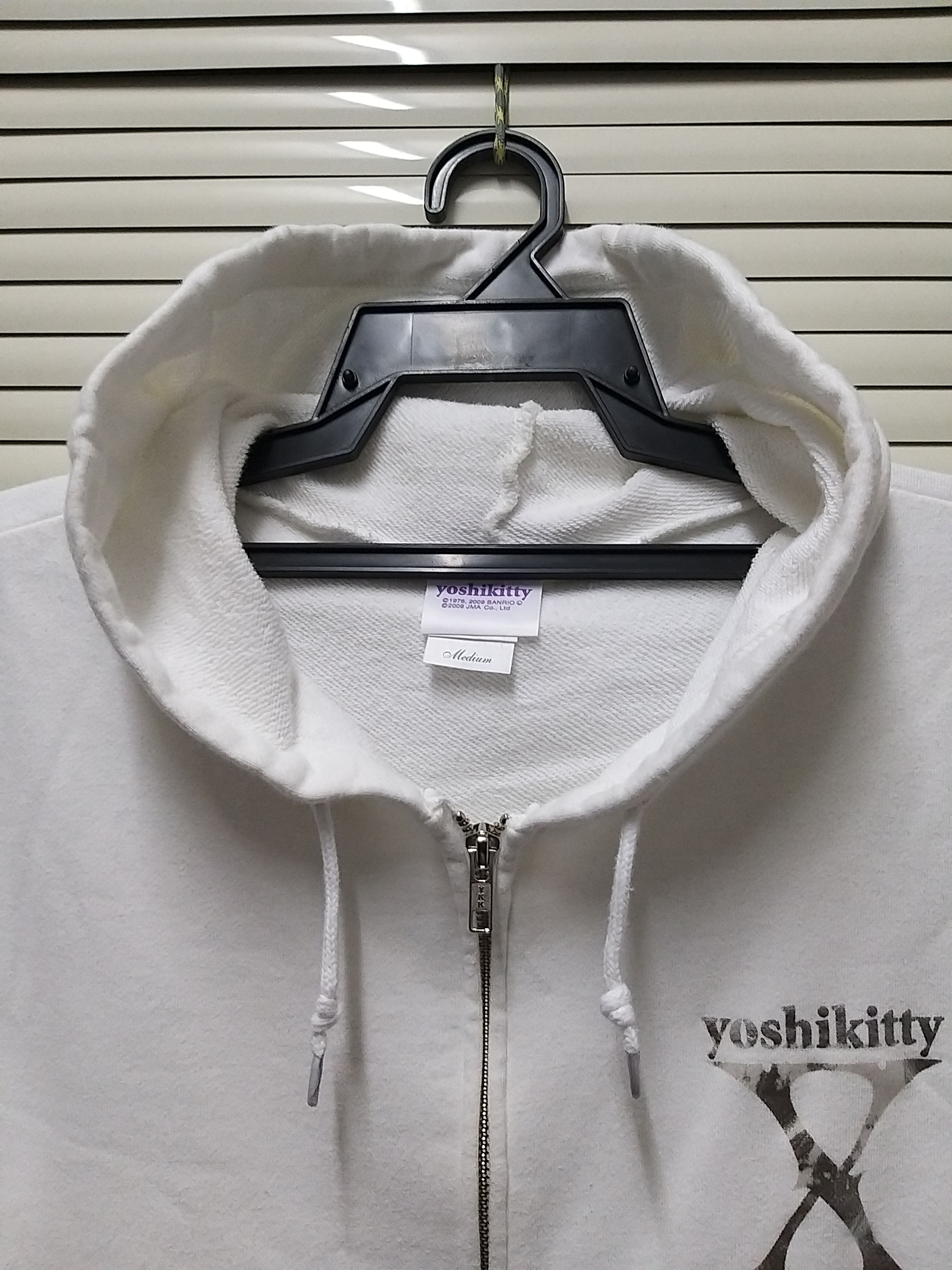 Band Tees RARE🔥"YOSHIKITTY" X-JAPAN x HELLO KITTY ZIPPER HOODIES Size US M / EU 48-50 / 2 - 5 Thumbnail