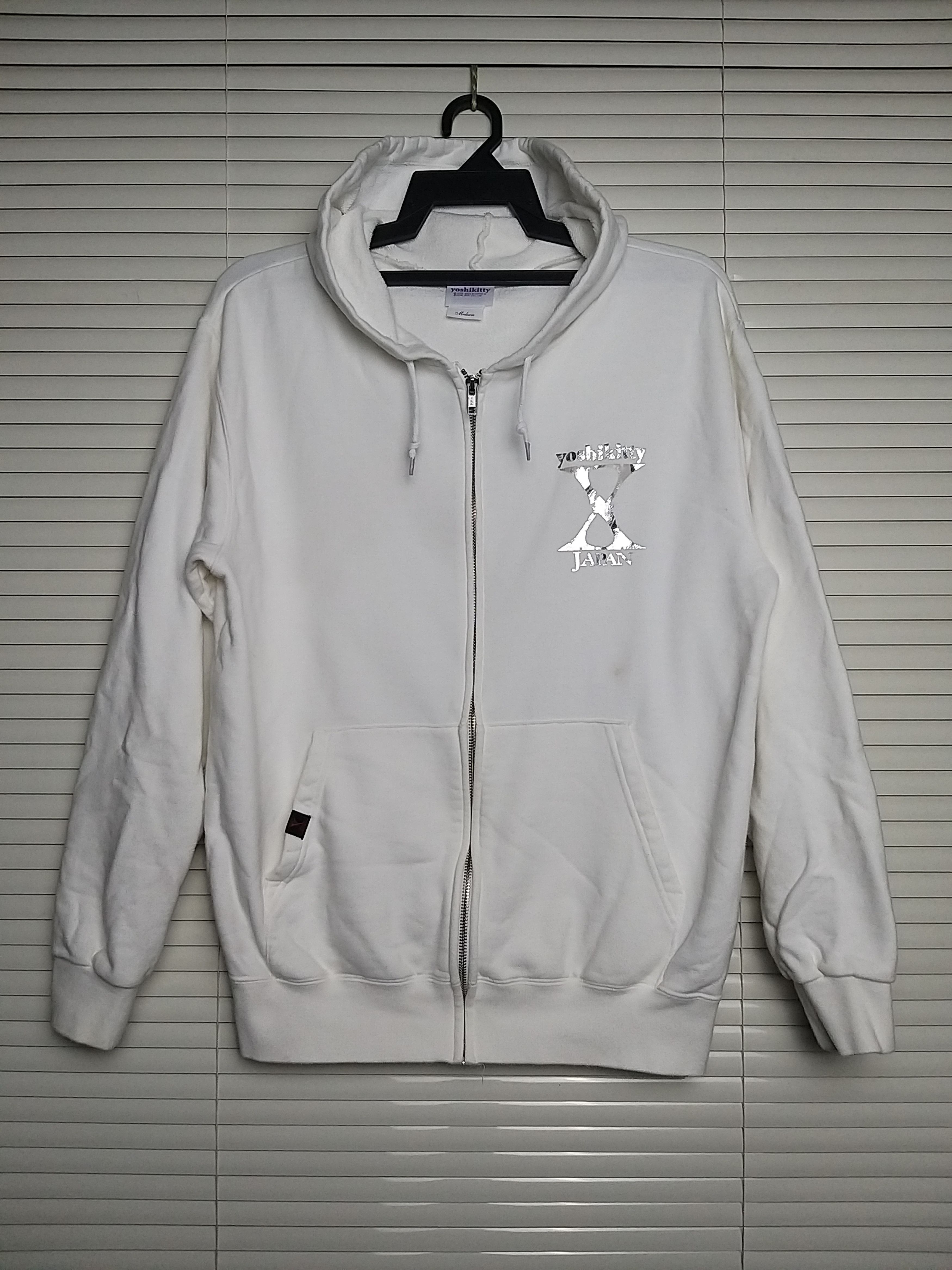 Band Tees RARE🔥"YOSHIKITTY" X-JAPAN x HELLO KITTY ZIPPER HOODIES Size US M / EU 48-50 / 2 - 3 Thumbnail