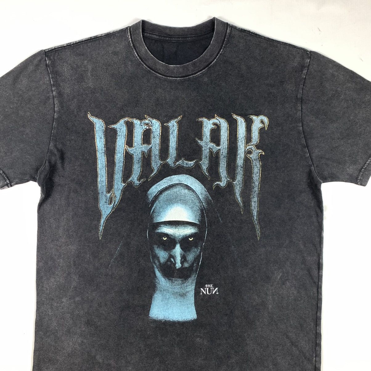 Vintage Vintage The Nun Valak Horror Movie Shirt Size US M / EU 48-50 / 2 - 4 Thumbnail