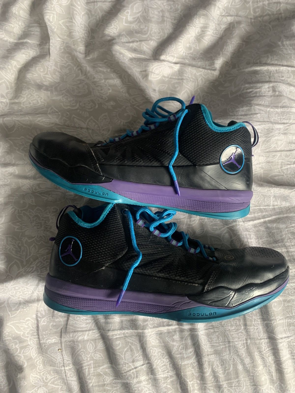 Vintage Cp3 Basketball shoes