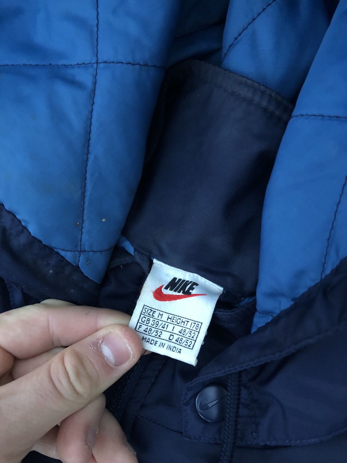 Nike × Vintage Vintage Nike Nylon Drill Y2K Swoosh Light Puffer Jacket Size US M / EU 48-50 / 2 - 5 Thumbnail