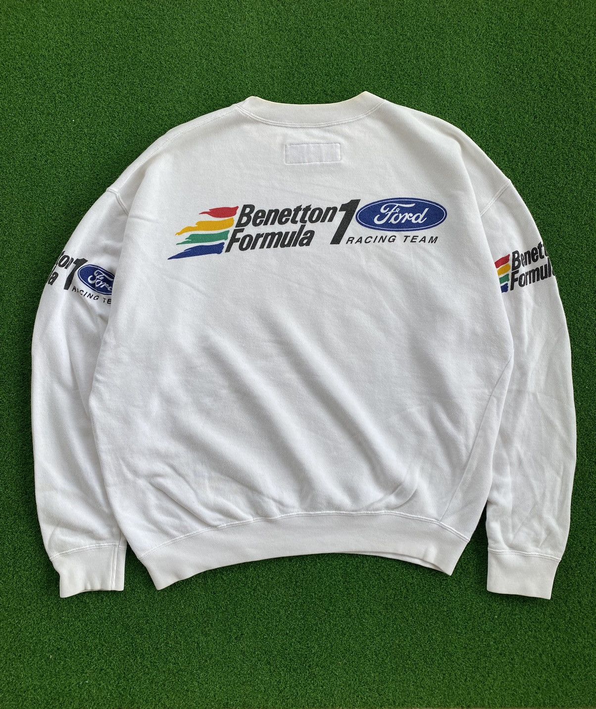 Benetton Formula 1 Racing Team Crewneck Sweatshirt Big Logo Art Design Spell Out Pullover sale / Fashion Style / Streetwear / Medium Size