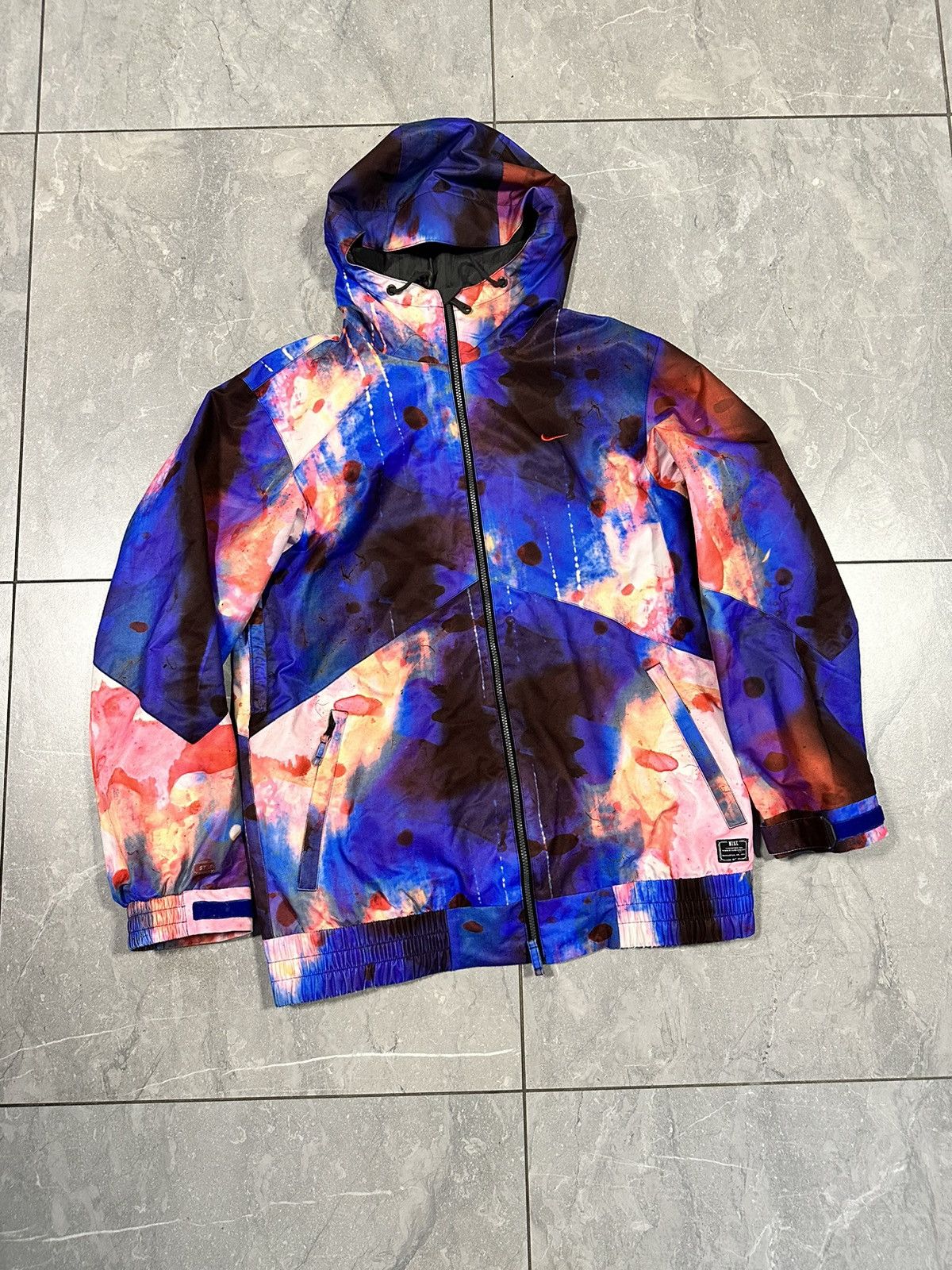 Nike tie dye windbreaker hotsell