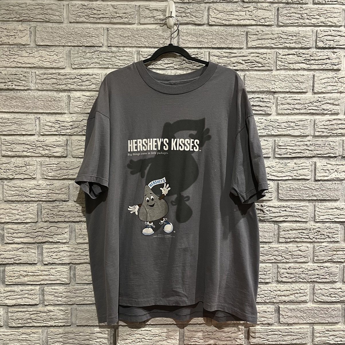 Vintage Vintage 1995 Hersey Chocolate T Shirt Size US XXL / EU 58 / 5 - 1 Thumbnail