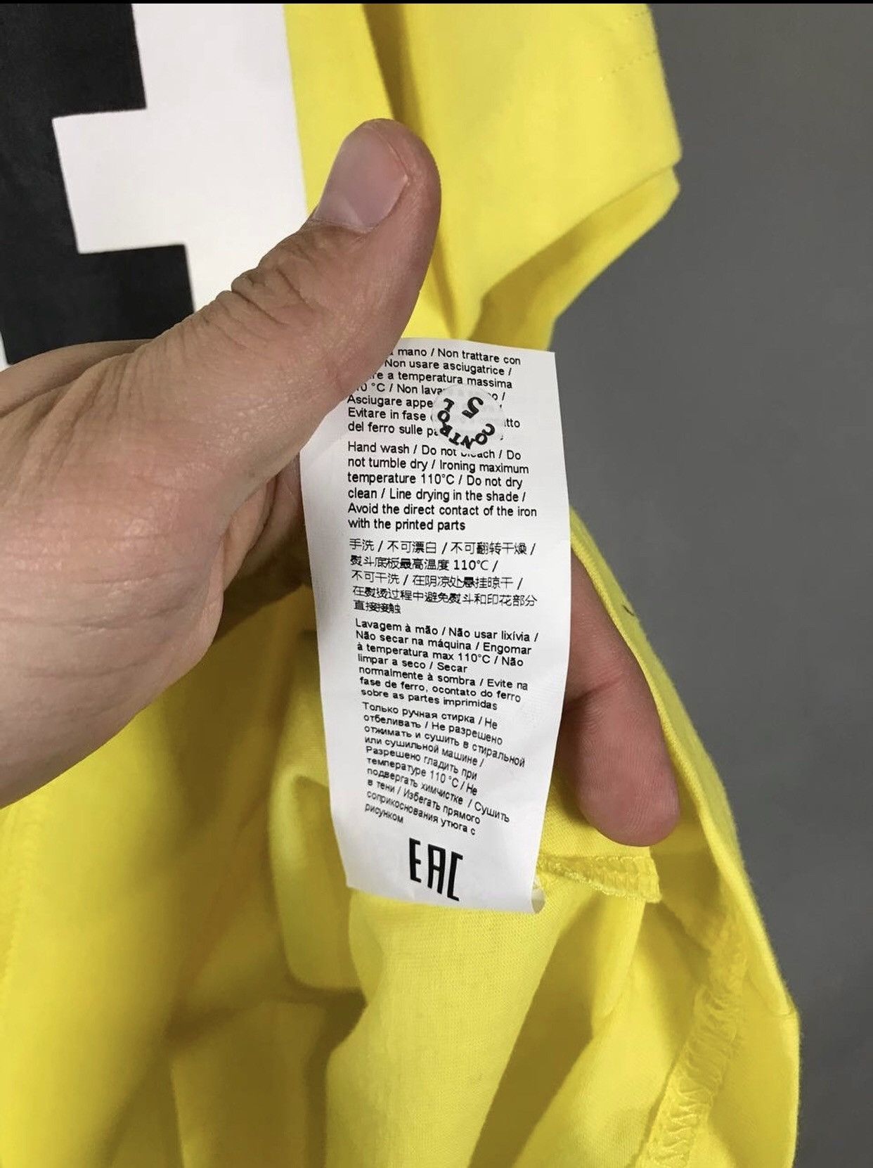 Iceberg Iceberg 74 luxury streetwear yellow tee Size US XL / EU 56 / 4 - 6 Thumbnail