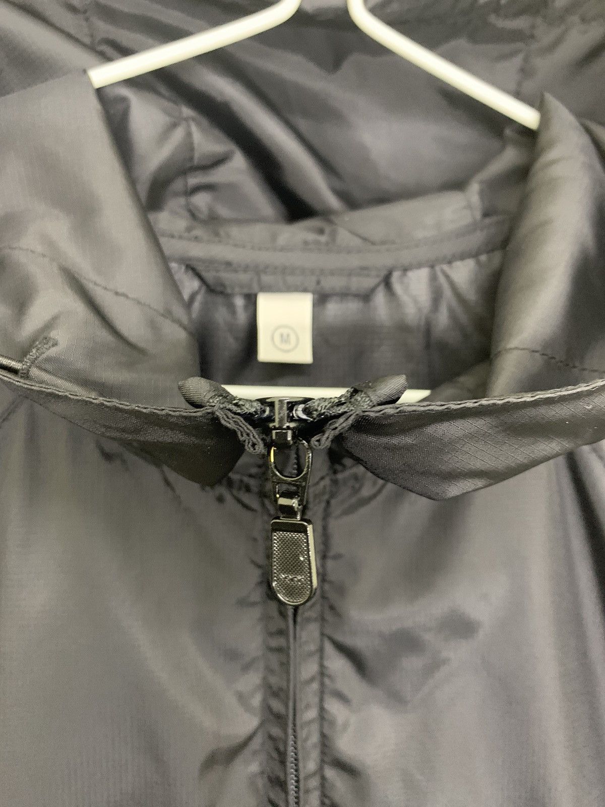 Uniqlo Uniqlo Packable Jacket / Windbreaker Running / Hiking Size US M / EU 48-50 / 2 - 6 Thumbnail