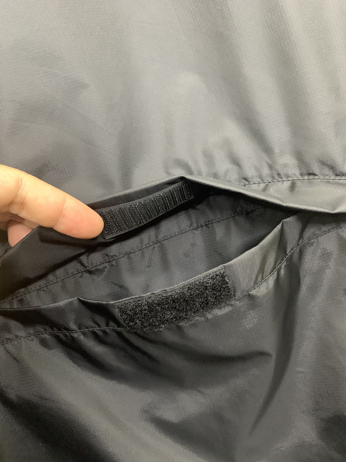 Uniqlo Uniqlo Packable Jacket / Windbreaker Running / Hiking Size US M / EU 48-50 / 2 - 5 Thumbnail