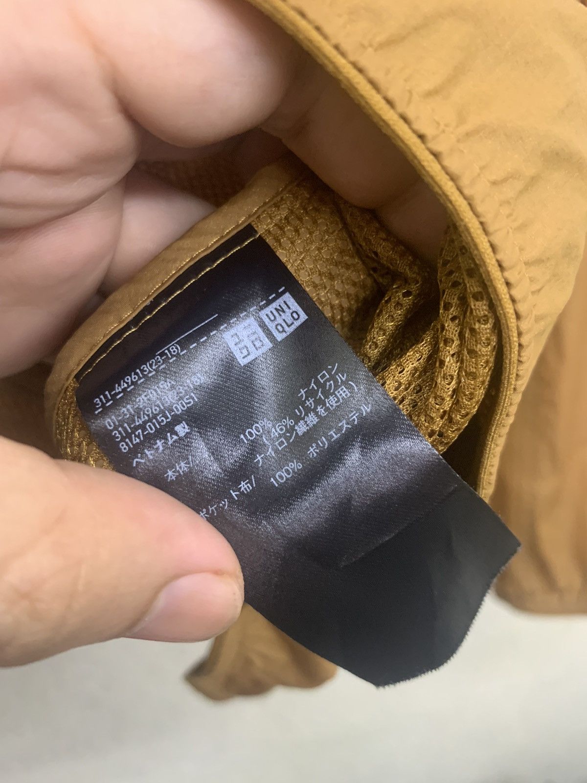Uniqlo Uniqlo Light Jacket Running / Outdoor / Hiking Size US XL / EU 56 / 4 - 7 Thumbnail