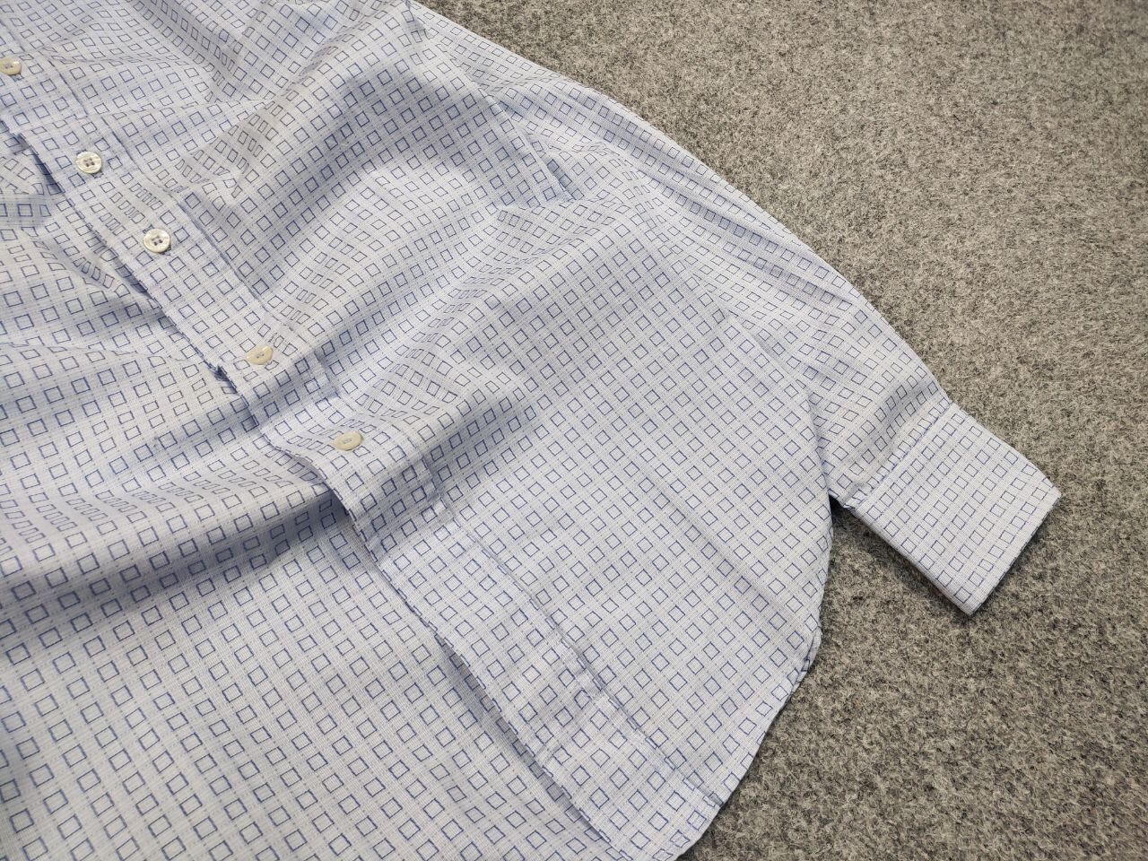 Versace Vintage Versace Classic Men's Light Blue Buttons Shirt Size US M / EU 48-50 / 2 - 13 Thumbnail