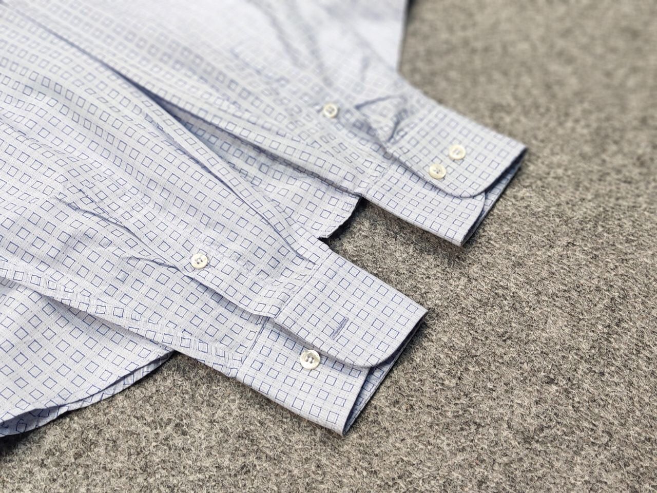 Versace Vintage Versace Classic Men's Light Blue Buttons Shirt Size US M / EU 48-50 / 2 - 18 Thumbnail
