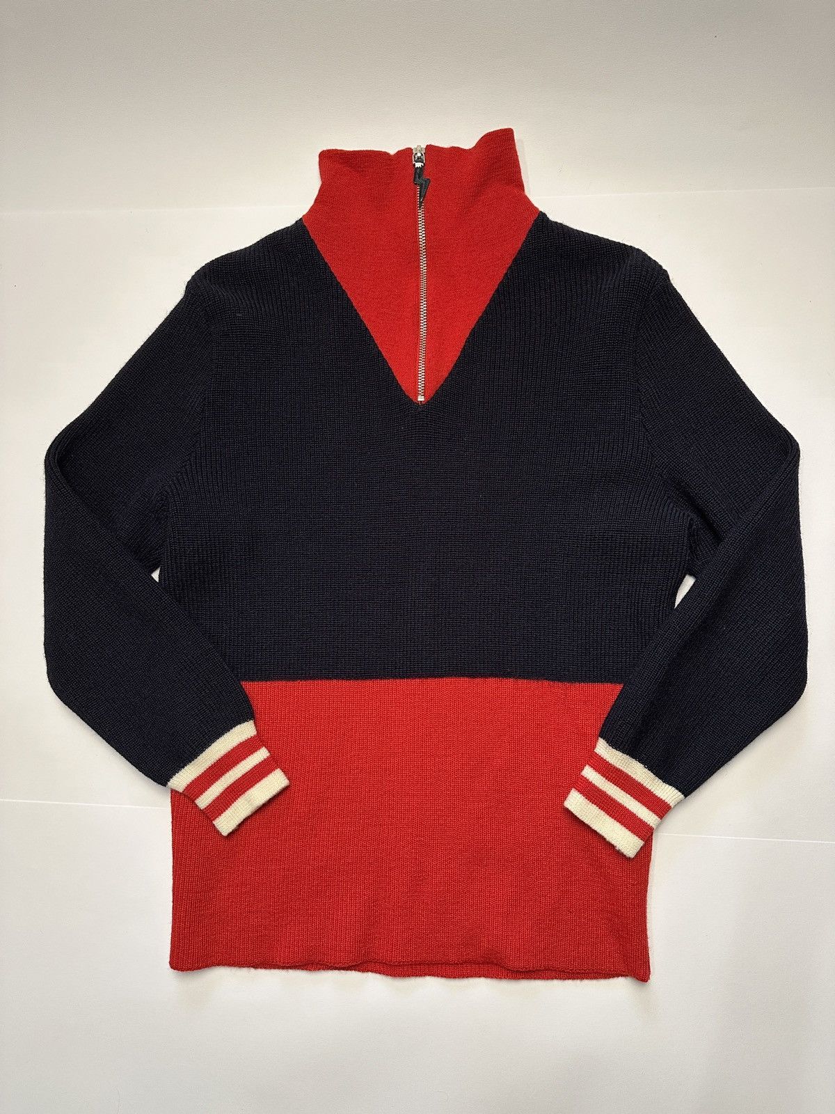 Maison Kitsune Maison Kitsune Wool Colorblock Sweater Size XS / US 0-2 / IT 36-38 - 1 Thumbnail