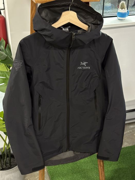 Arc'Teryx Arcteryx Beta SL Black Minimal Corporate Branding | Grailed