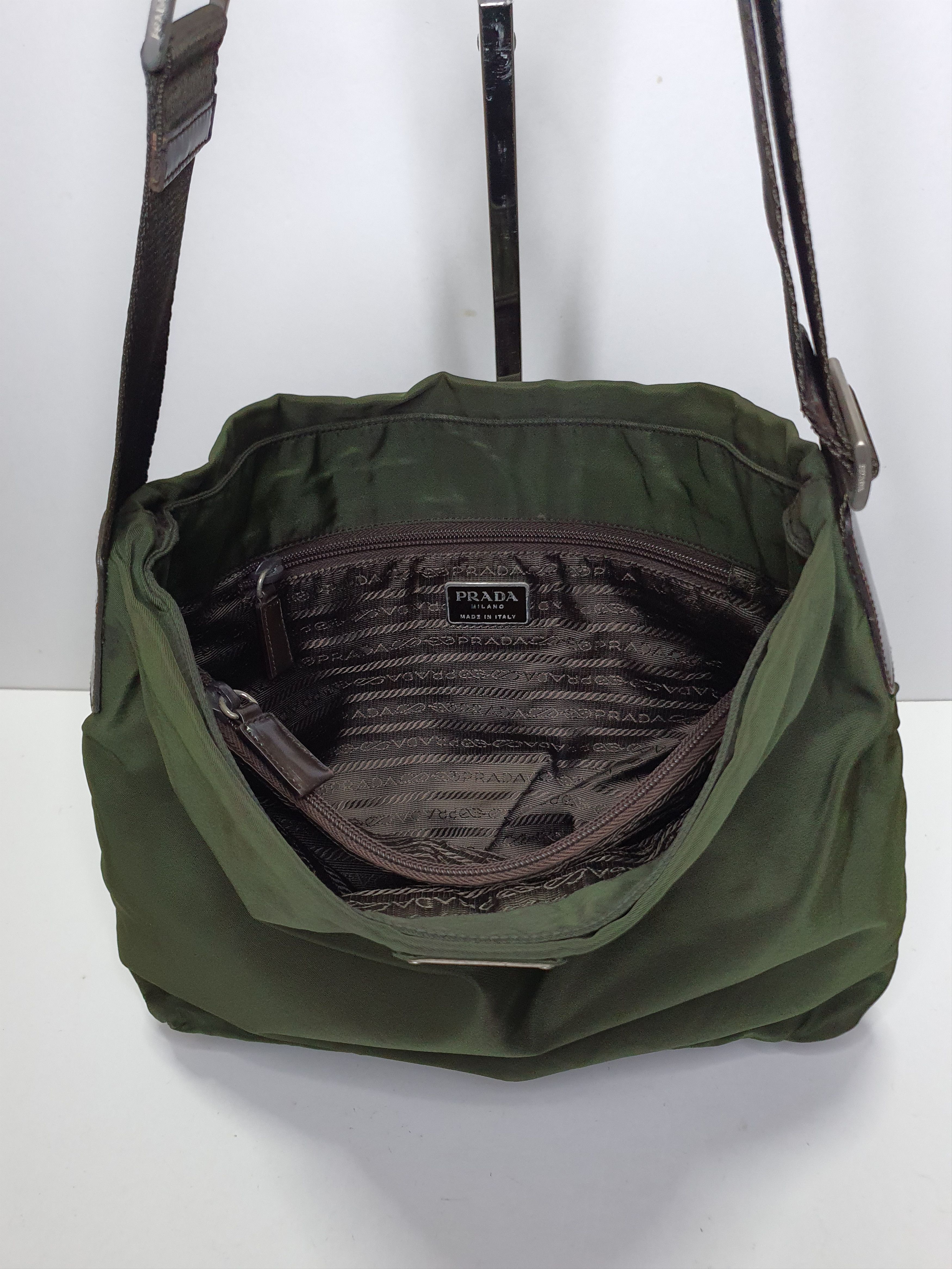 Prada Prada Nylon Dark Green Sling Bag. Size ONE SIZE - 10 Thumbnail