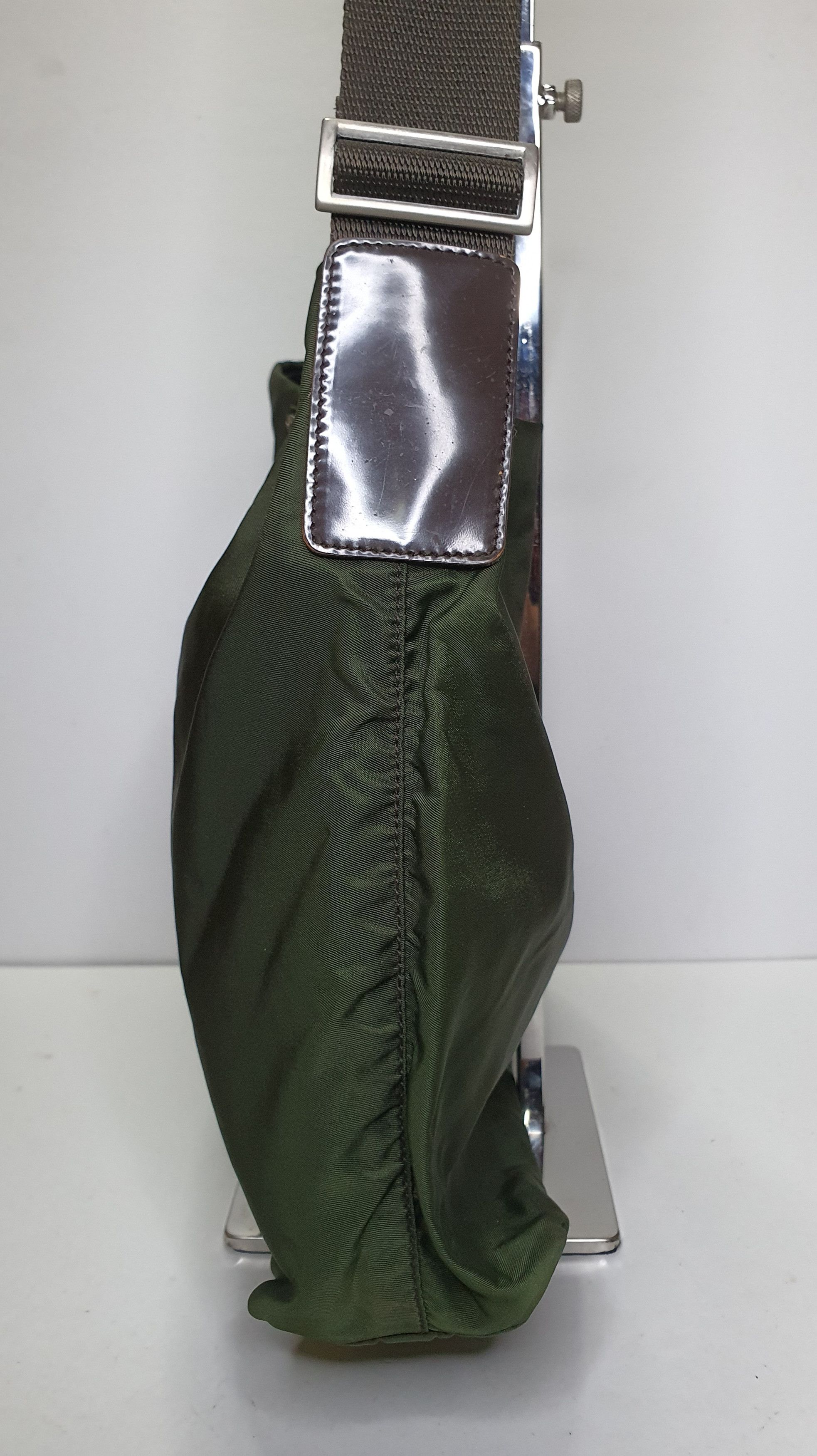 Prada Prada Nylon Dark Green Sling Bag. Size ONE SIZE - 5 Thumbnail