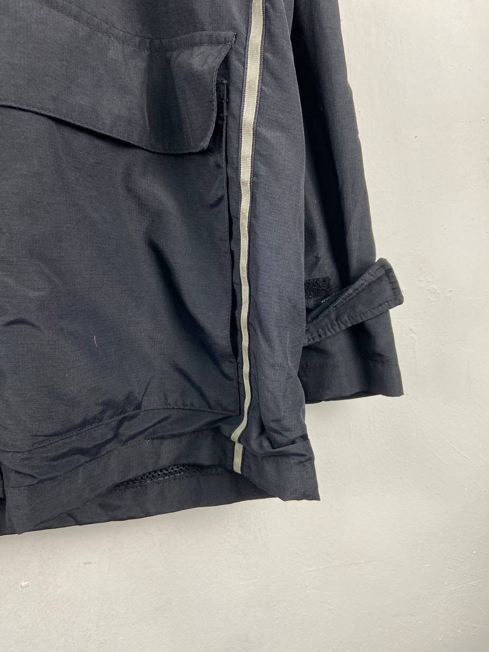 Designer × Jun Takahashi × Vintage Vintage Jun Men Gorpcore Windbreaker Hoodie Light Jacket Size US L / EU 52-54 / 3 - 8 Thumbnail