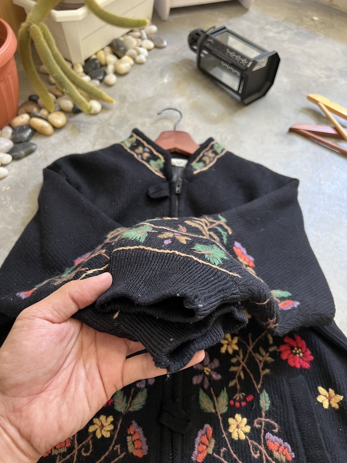 Vintage VINTAGE 🖤 Japanese Wool Quilted Cardigan Flower Embroidery Size US M / EU 48-50 / 2 - 16 Thumbnail