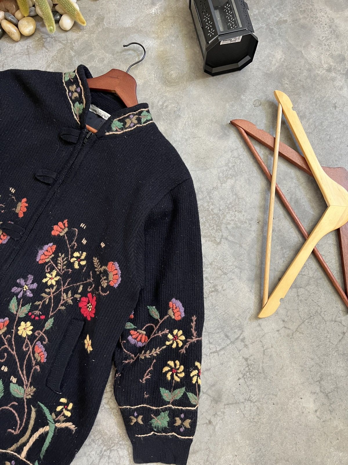 Vintage VINTAGE 🖤 Japanese Wool Quilted Cardigan Flower Embroidery Size US M / EU 48-50 / 2 - 11 Thumbnail