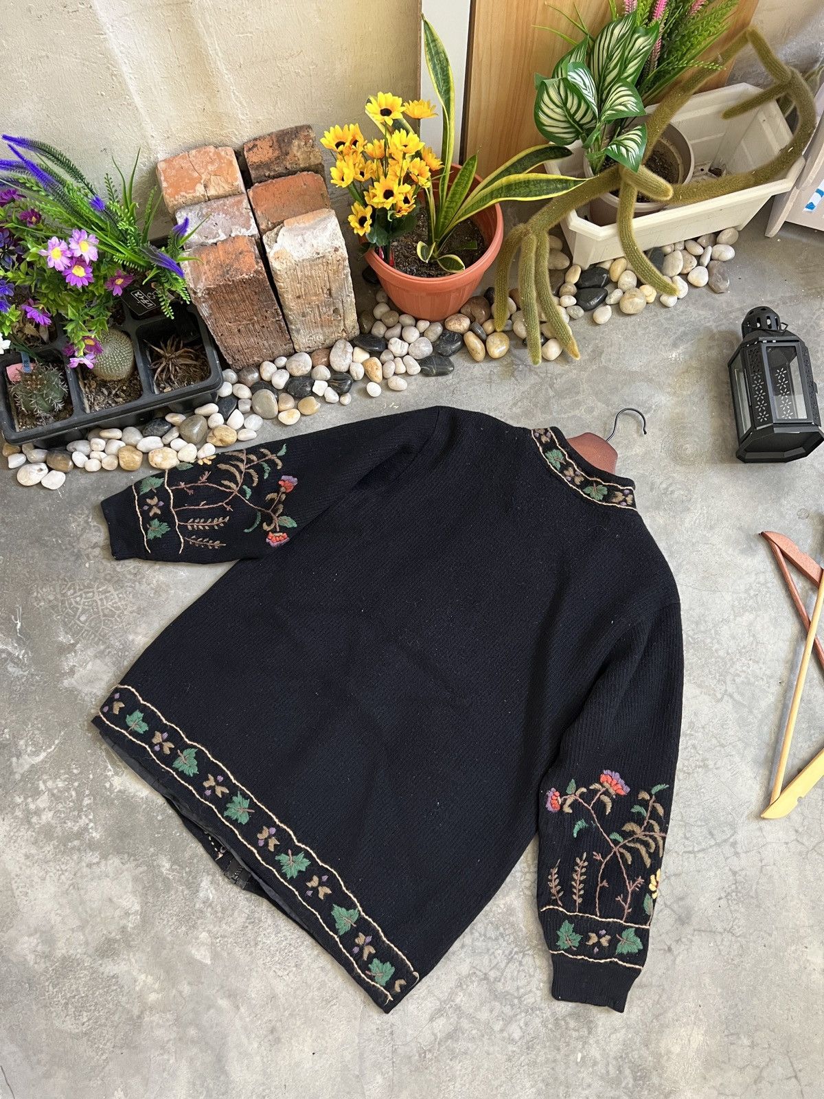 Vintage VINTAGE 🖤 Japanese Wool Quilted Cardigan Flower Embroidery Size US M / EU 48-50 / 2 - 10 Thumbnail