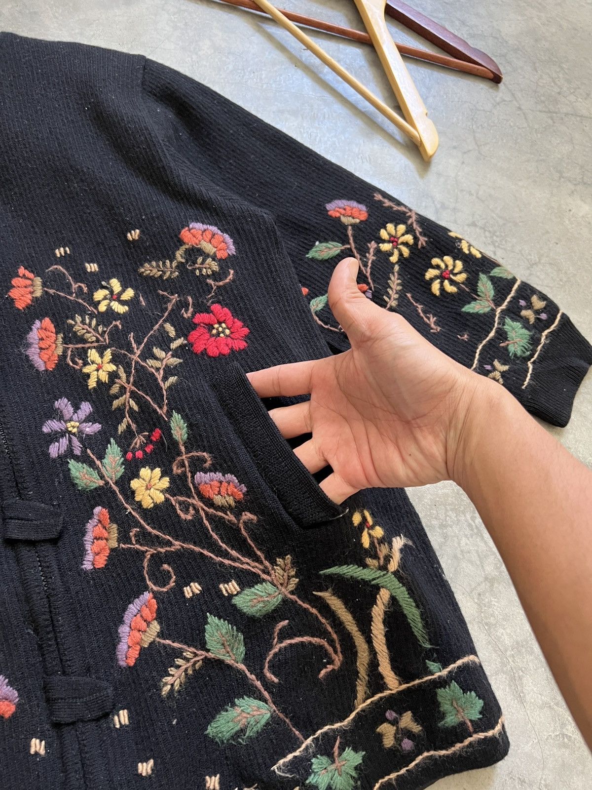 Vintage VINTAGE 🖤 Japanese Wool Quilted Cardigan Flower Embroidery Size US M / EU 48-50 / 2 - 15 Thumbnail