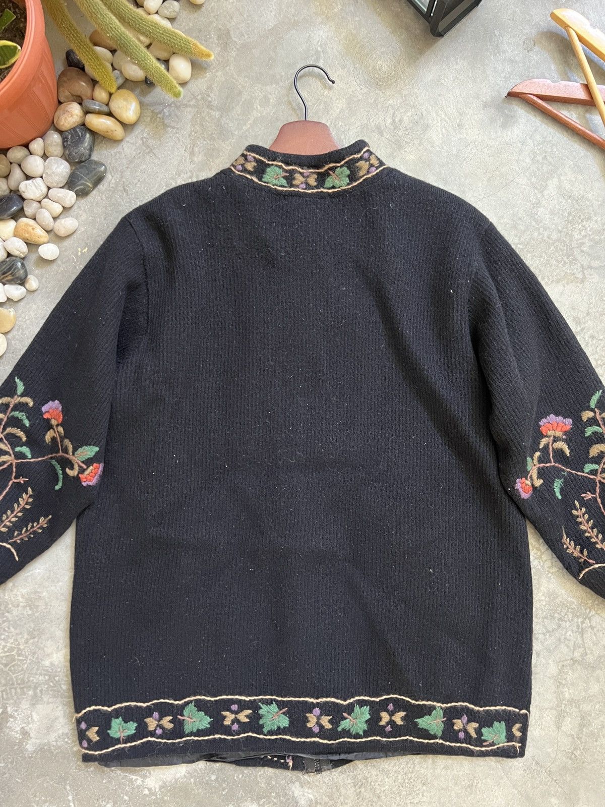 Vintage VINTAGE 🖤 Japanese Wool Quilted Cardigan Flower Embroidery Size US M / EU 48-50 / 2 - 7 Thumbnail